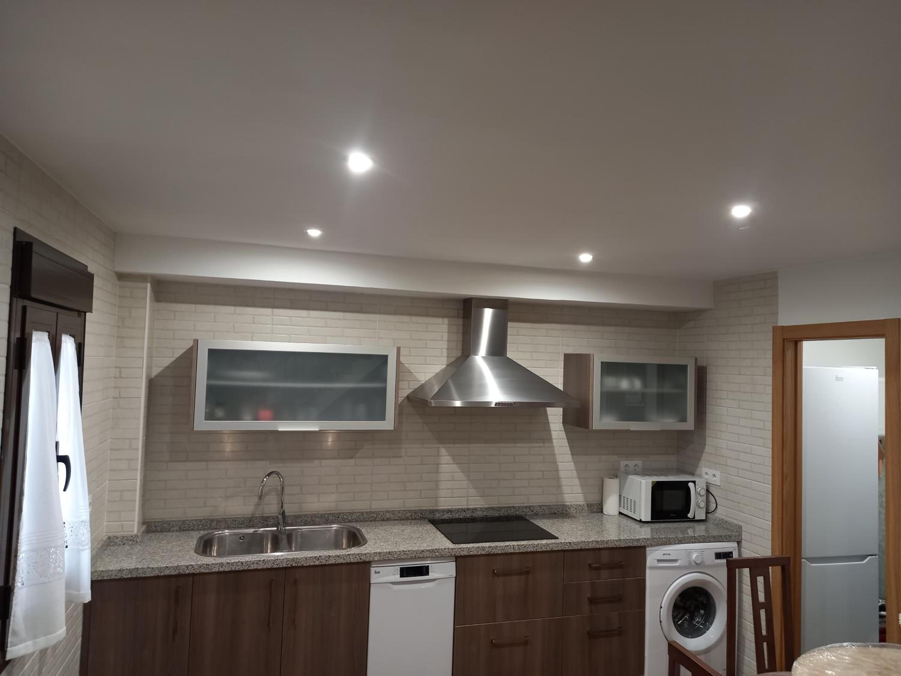 Two-Bedroom House - Photo 17