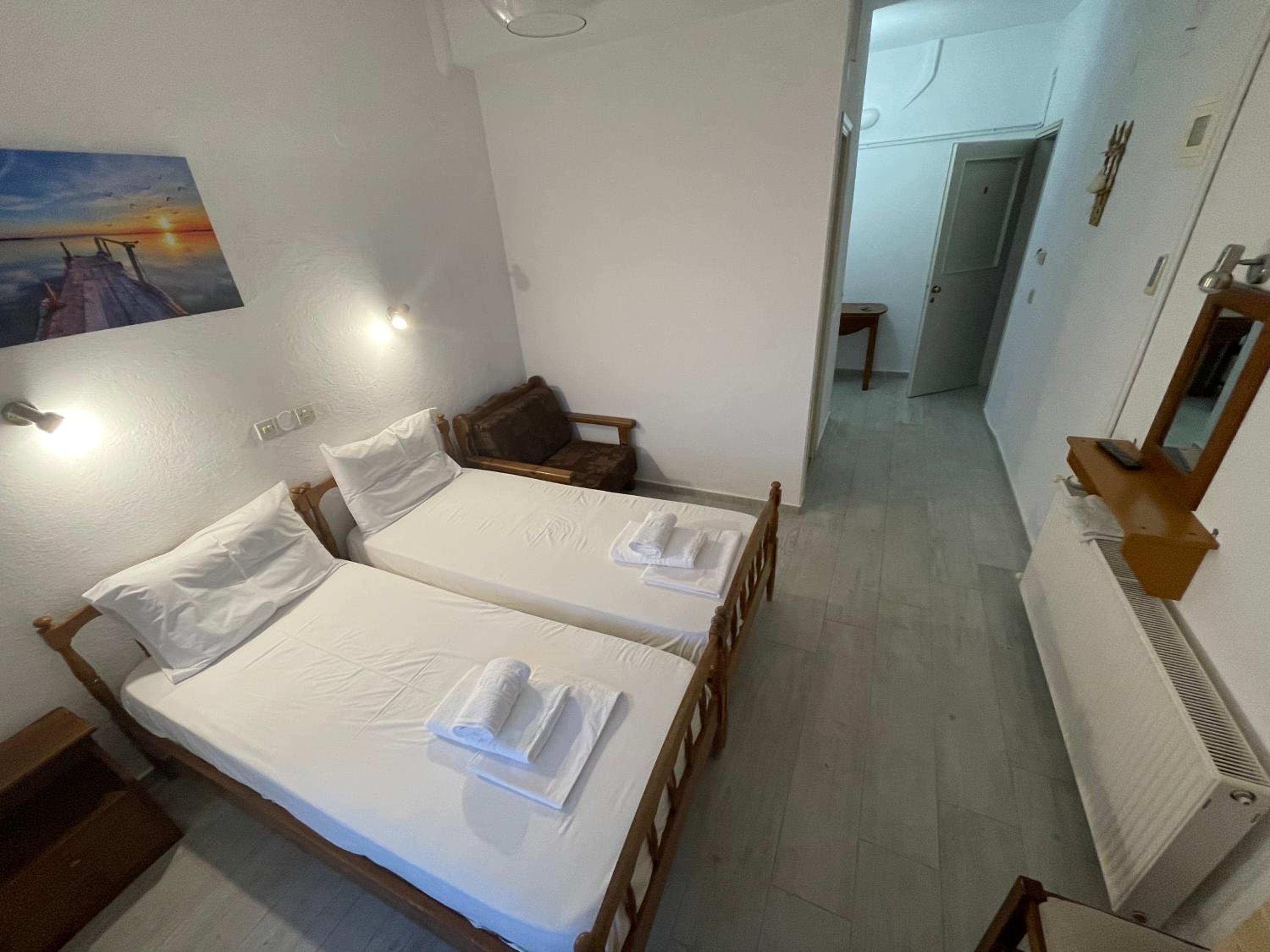 Double or Twin Room with Mountain View photo 1