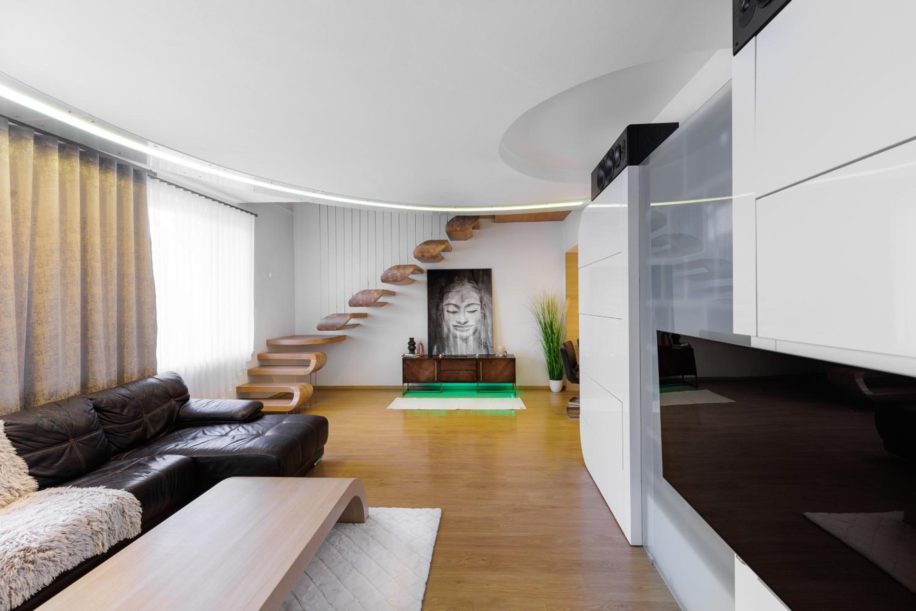Three-Bedroom Deluxe Apartment photo 2