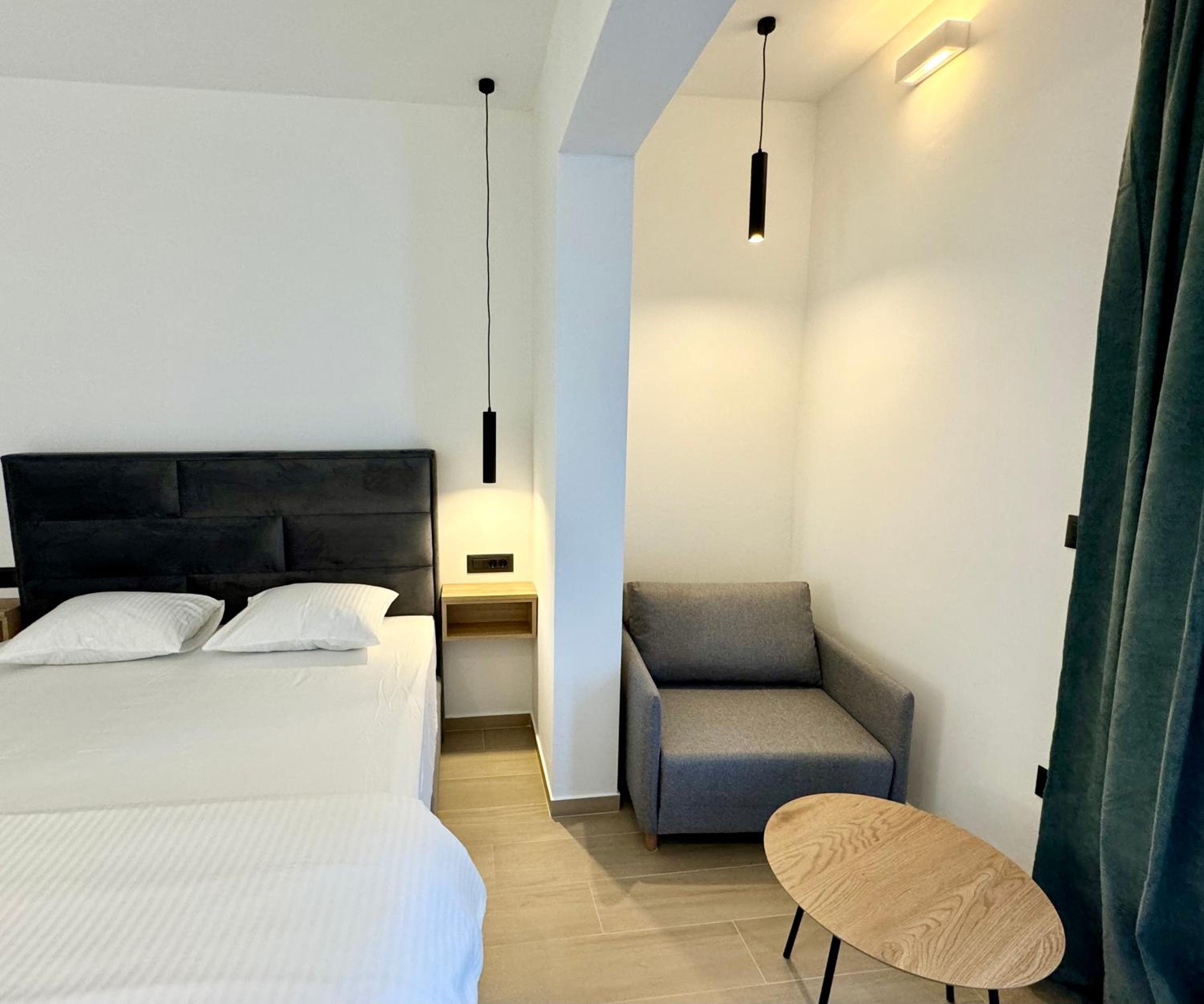 One-Bedroom Apartment with Terrace