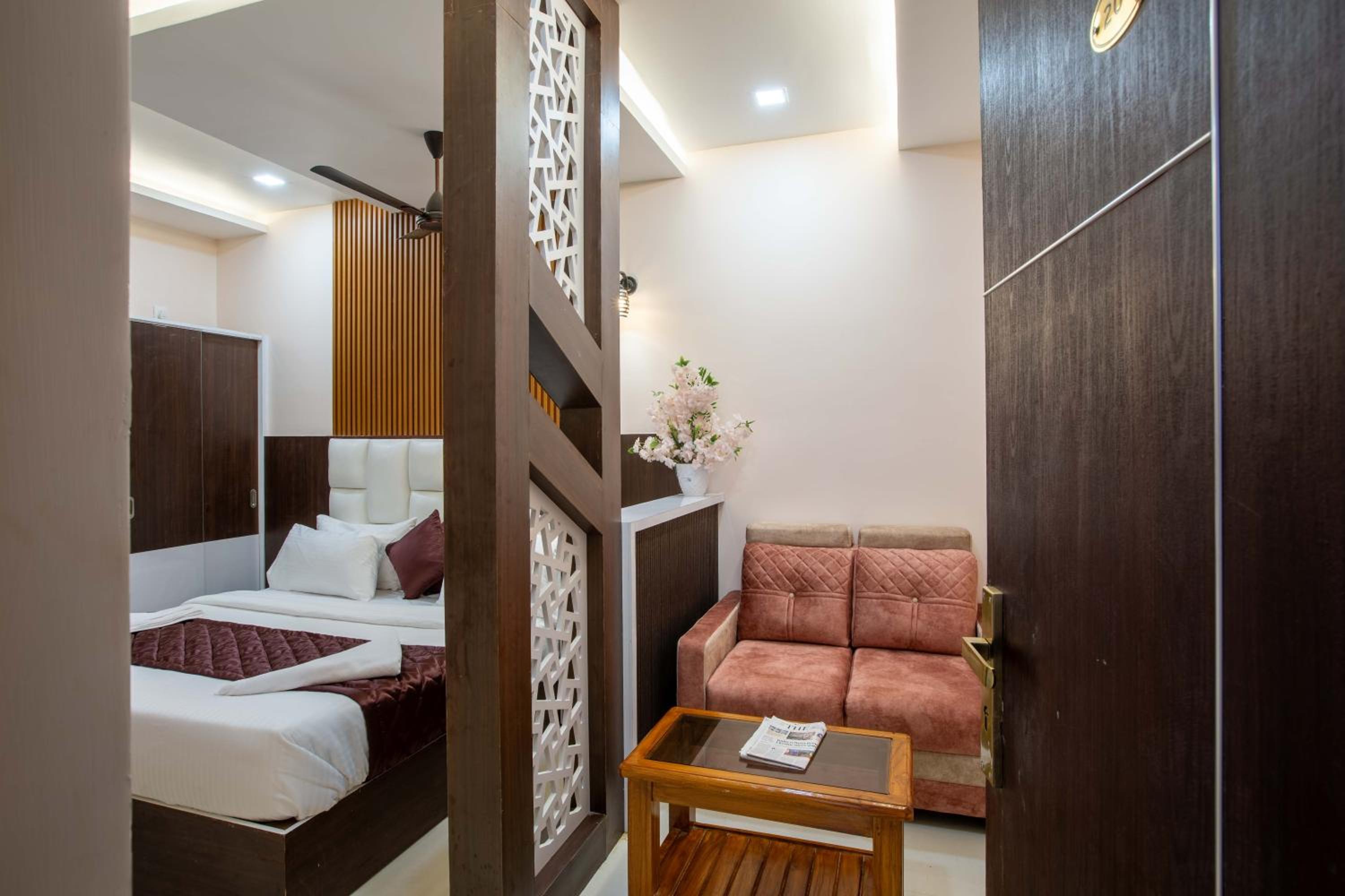 Deluxe Double Room - Photo 7