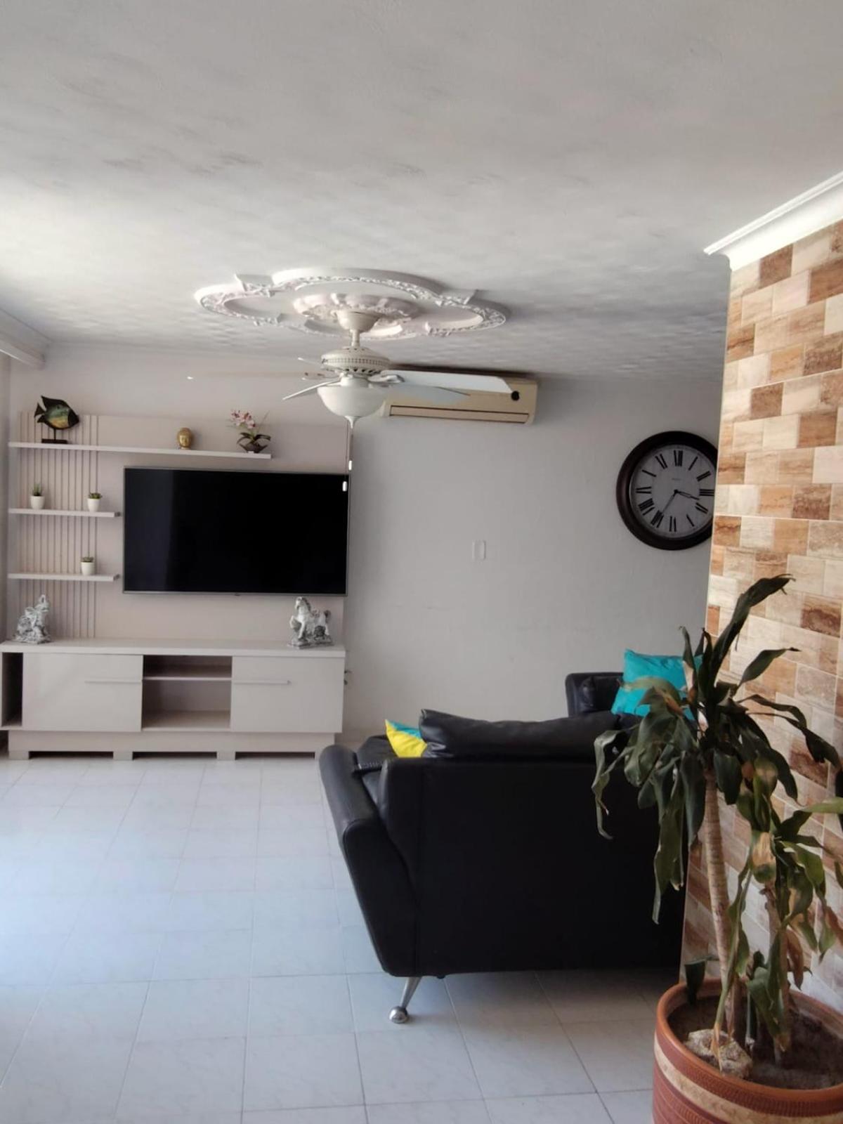 Apartment photo 1