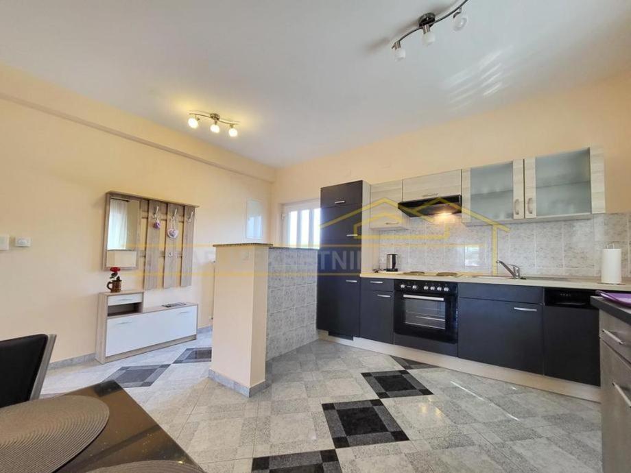 Two-Bedroom Apartment with Terrace photo 3