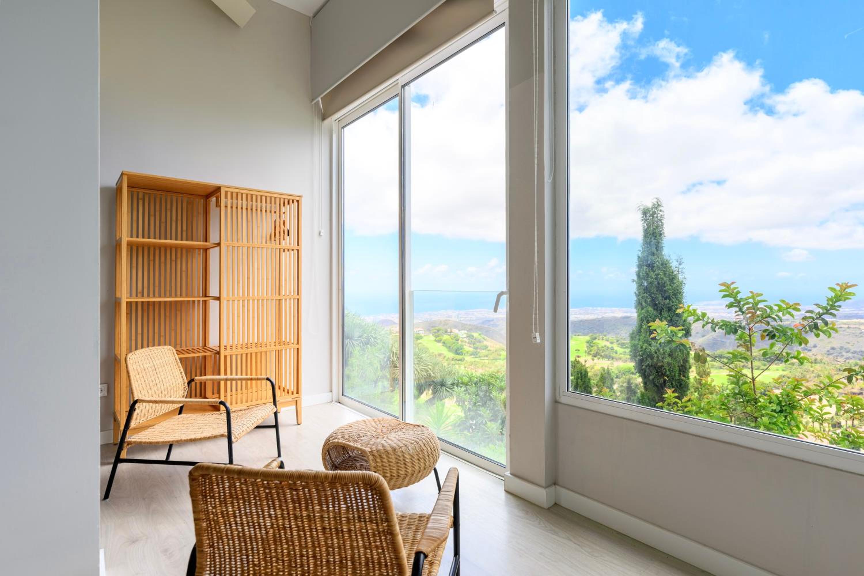 Deluxe Double Room With Sea View photo 3