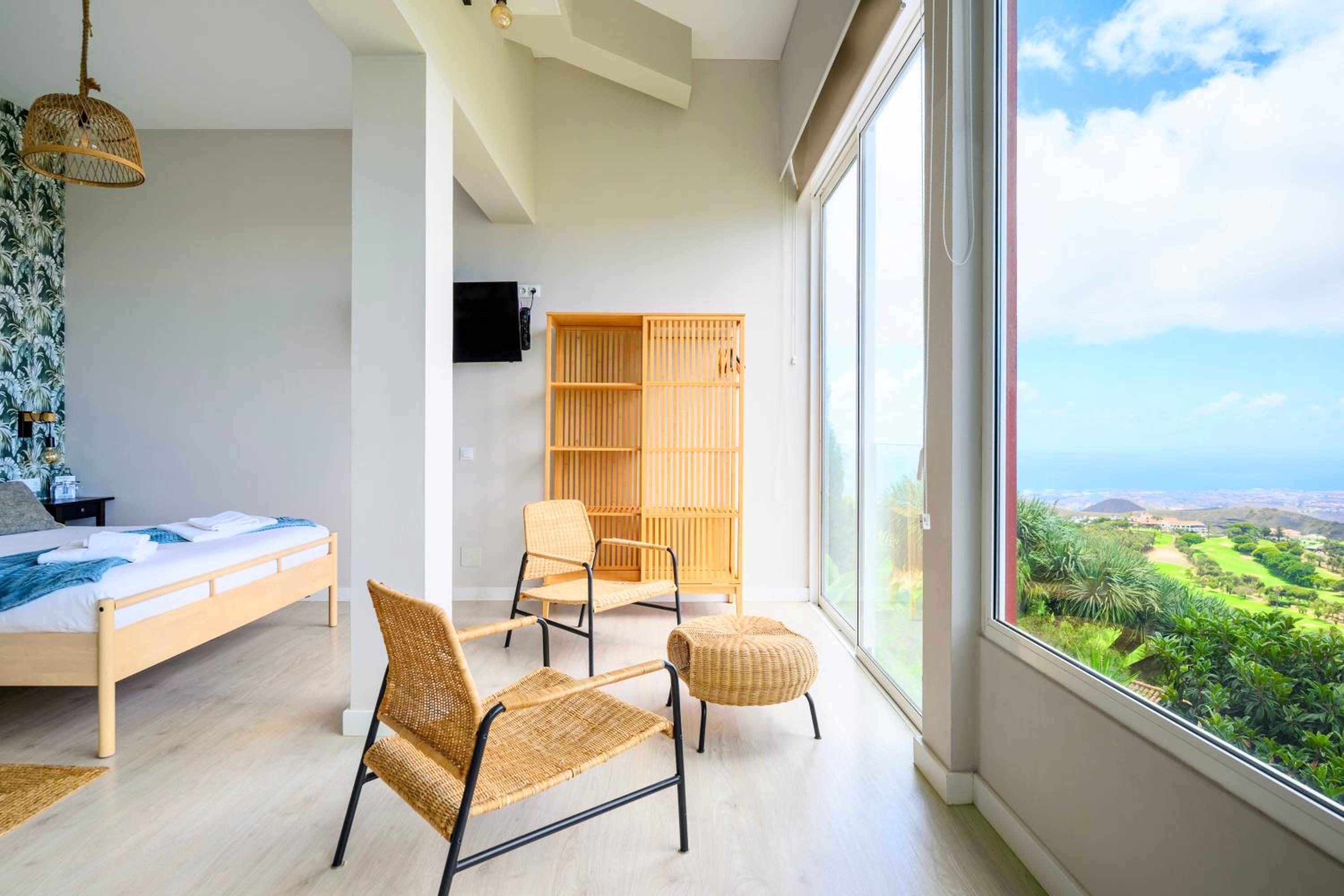 Deluxe Double Room With Sea View photo 2