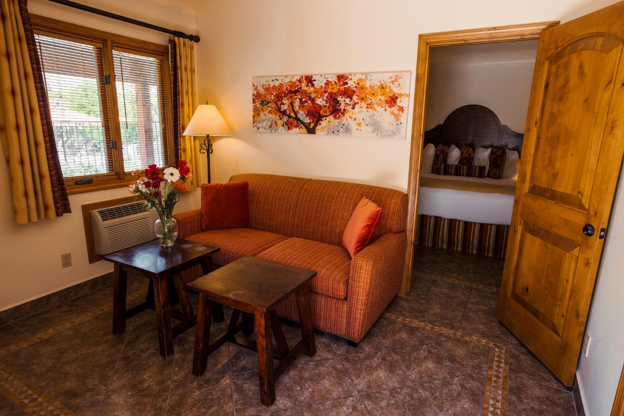 Suite with Pool View - Photo 1