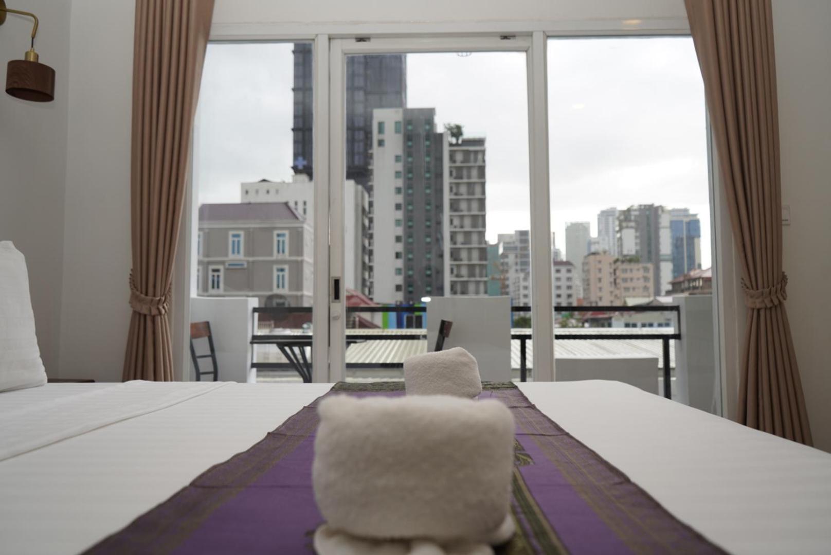 Superior Double with Balcony - Photo 10