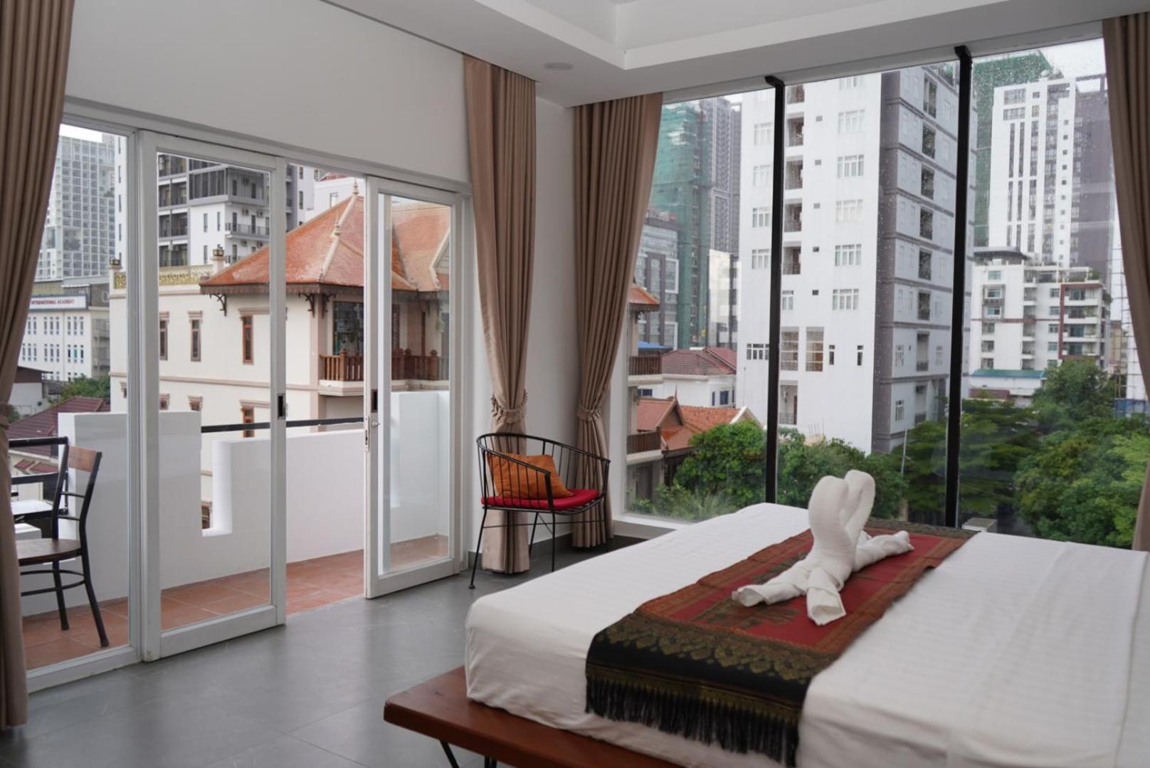 Superior Double with Balcony - Photo 9