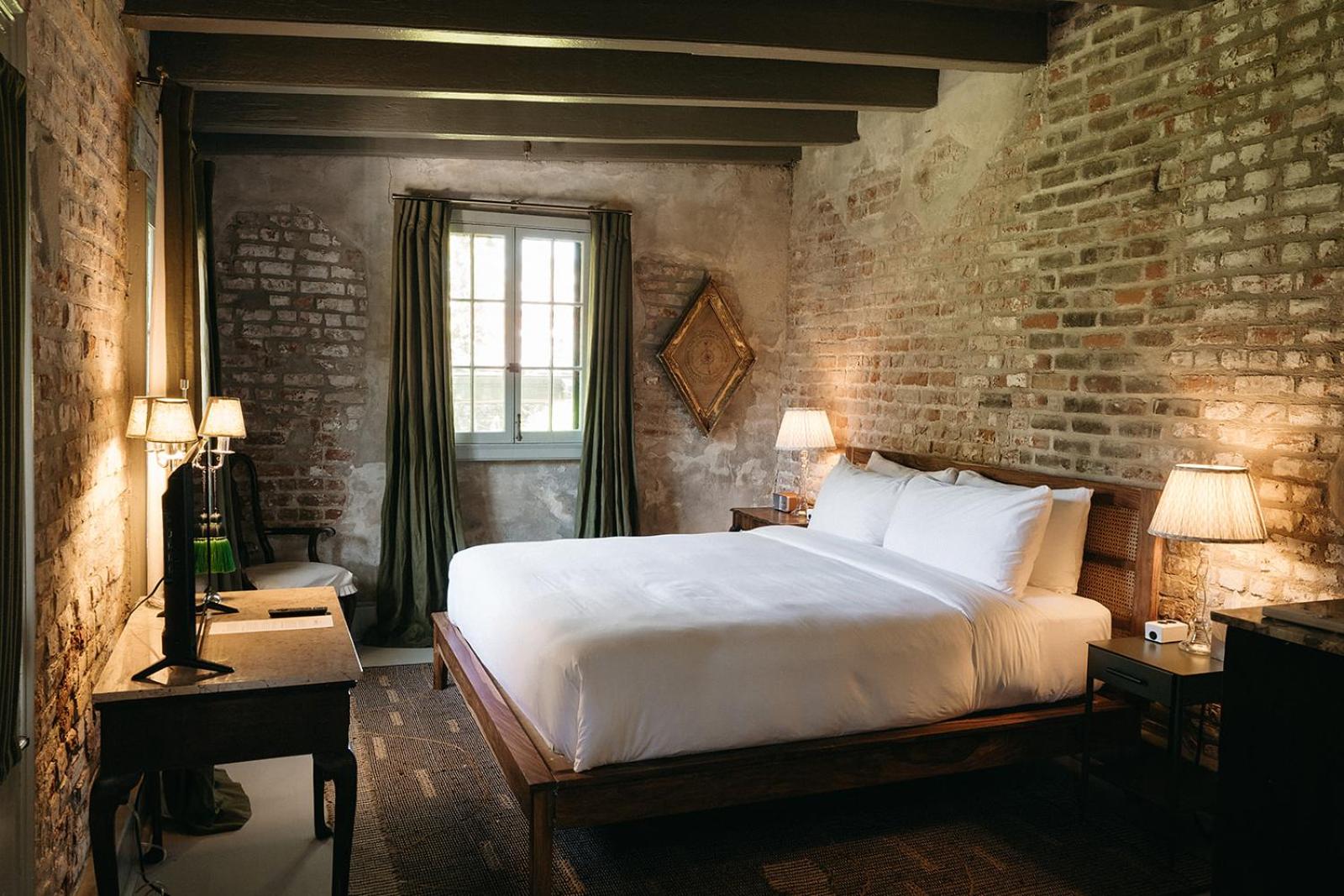 King Room with Spa Bath