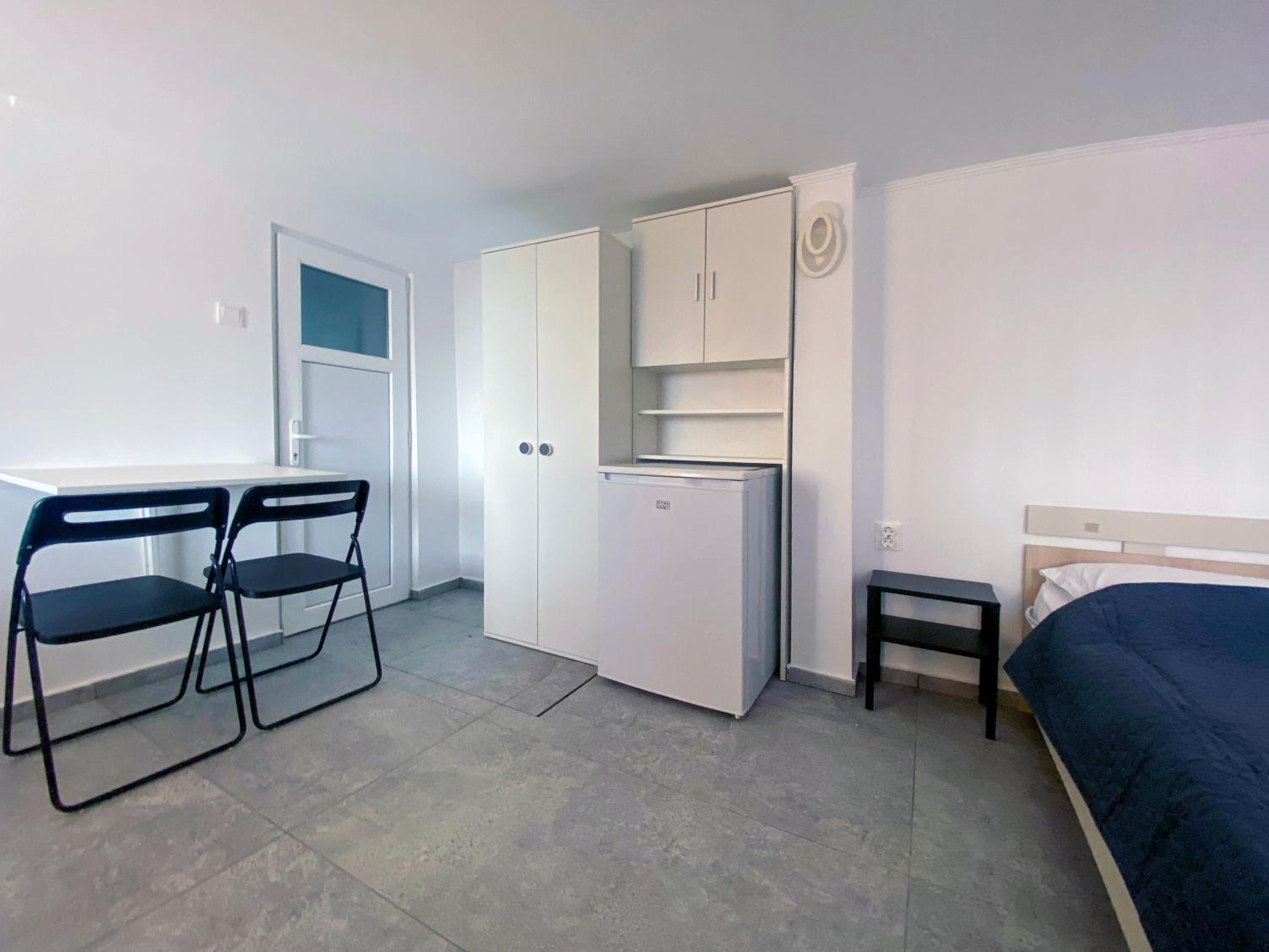 Triple Room with Private Bathroom photo 2