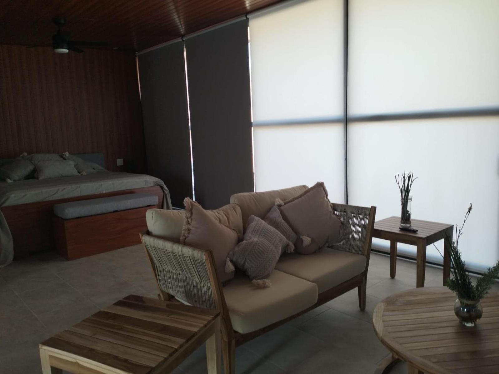 One-Bedroom Apartment - Photo 6
