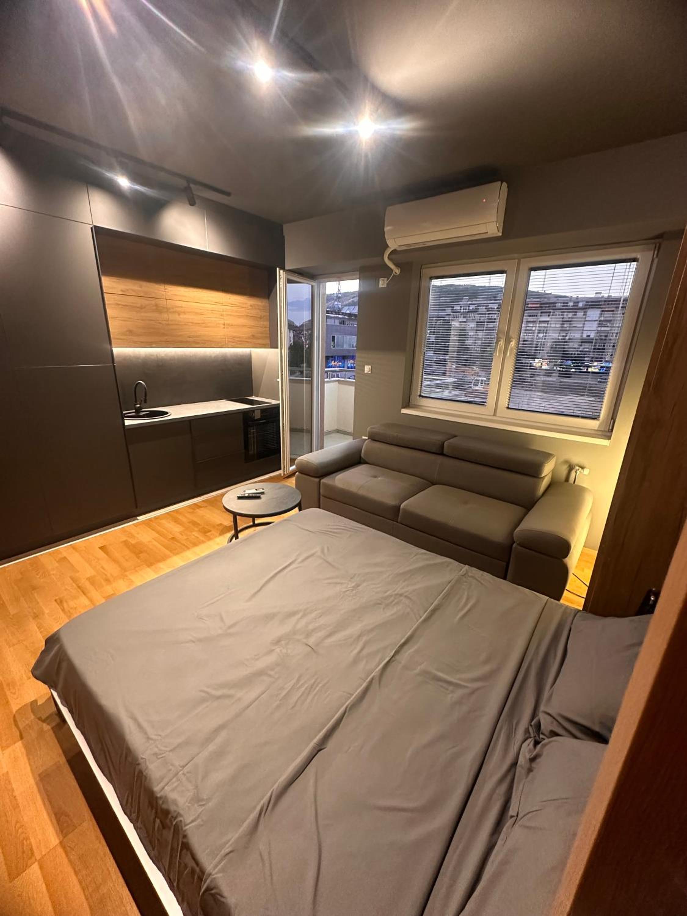 One-Bedroom Apartment with Balcony