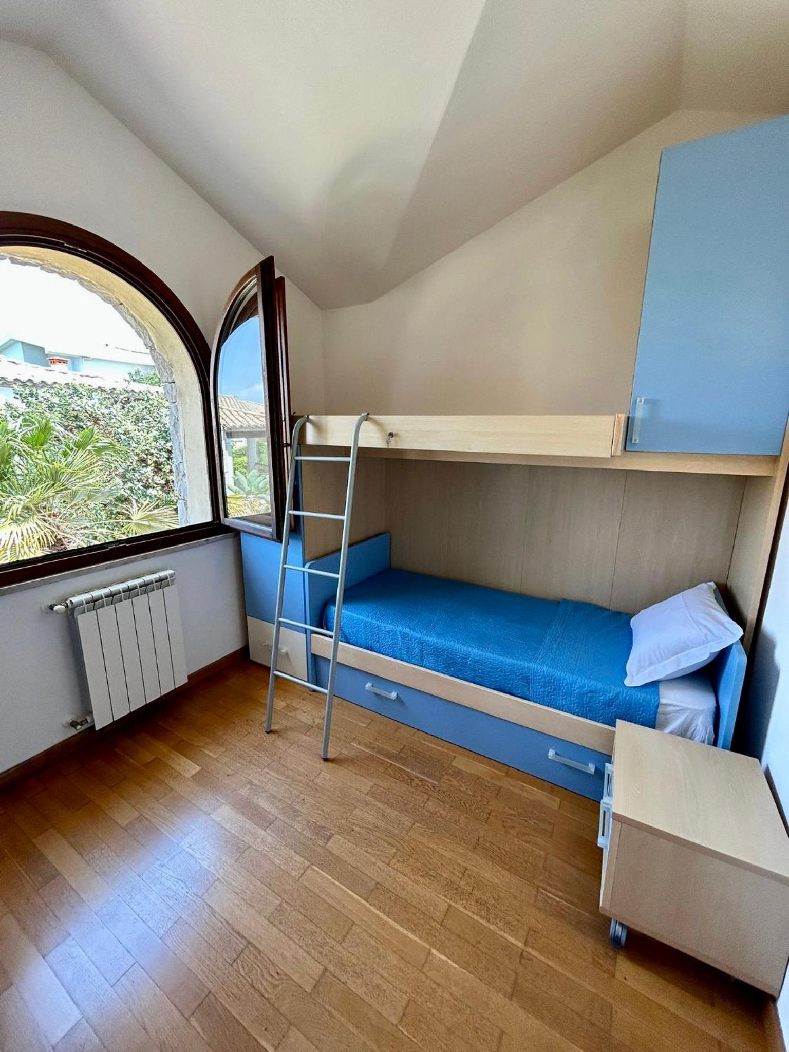 Three-Bedroom House photo 1