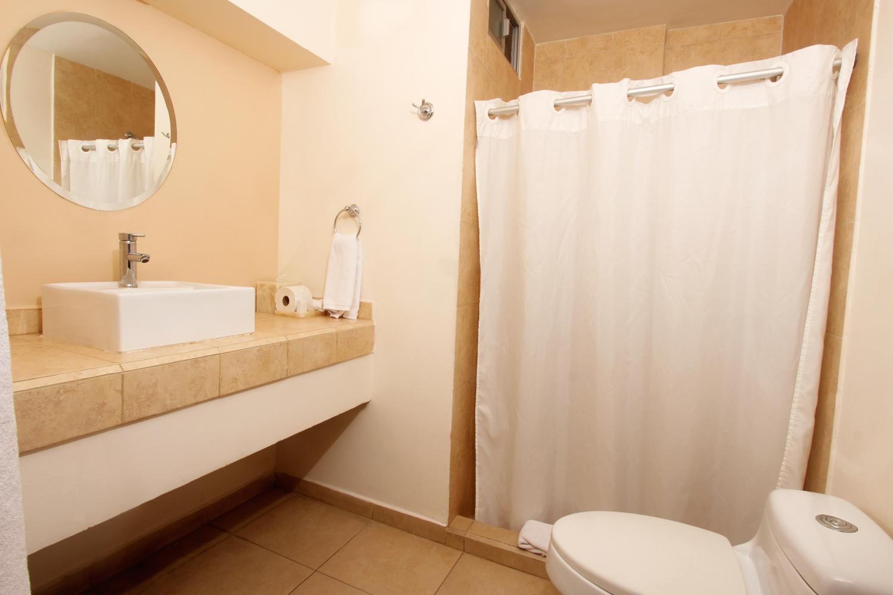 Standard Double Room - Photo 3