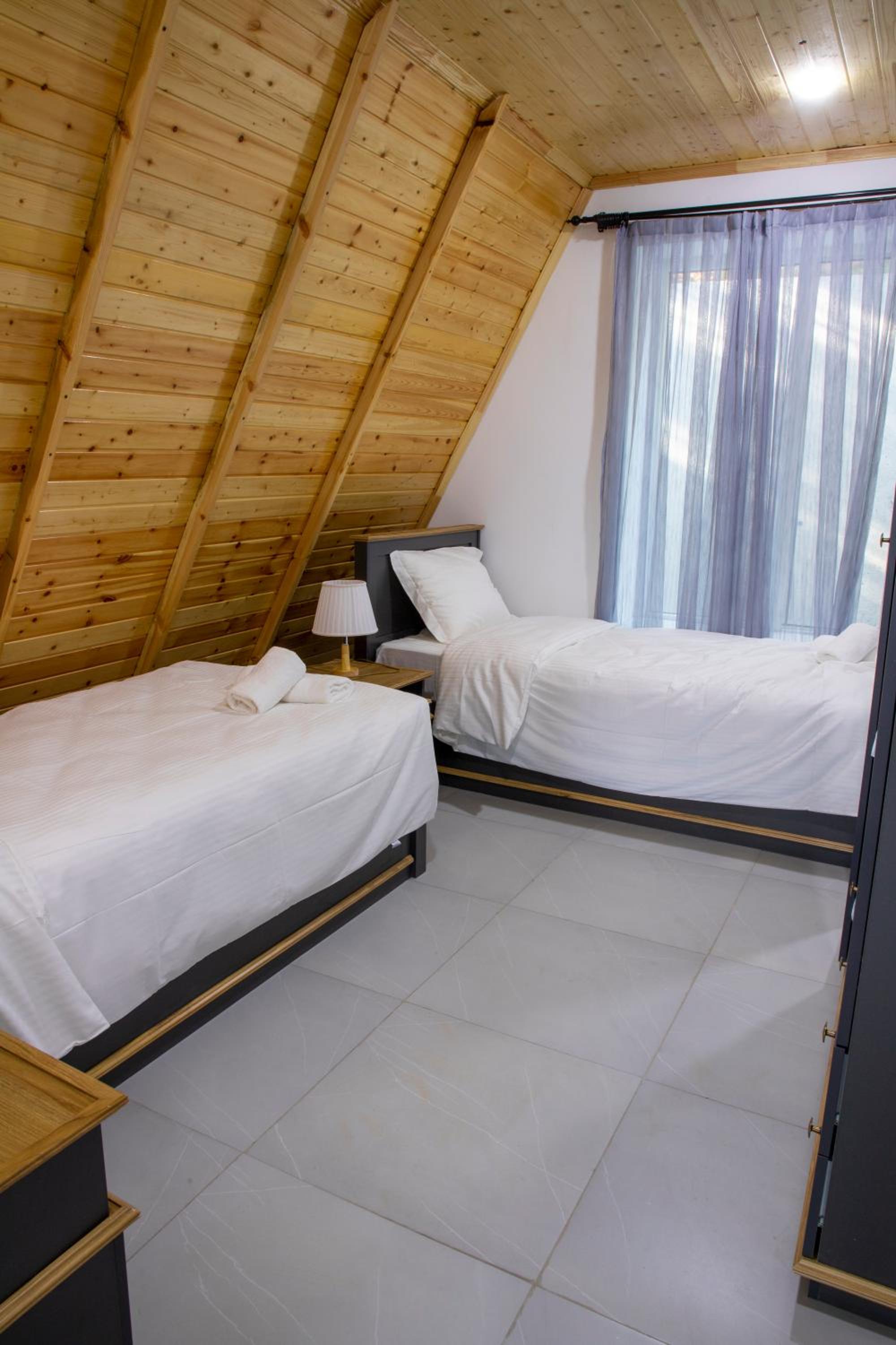 Three-Bedroom Chalet photo 3
