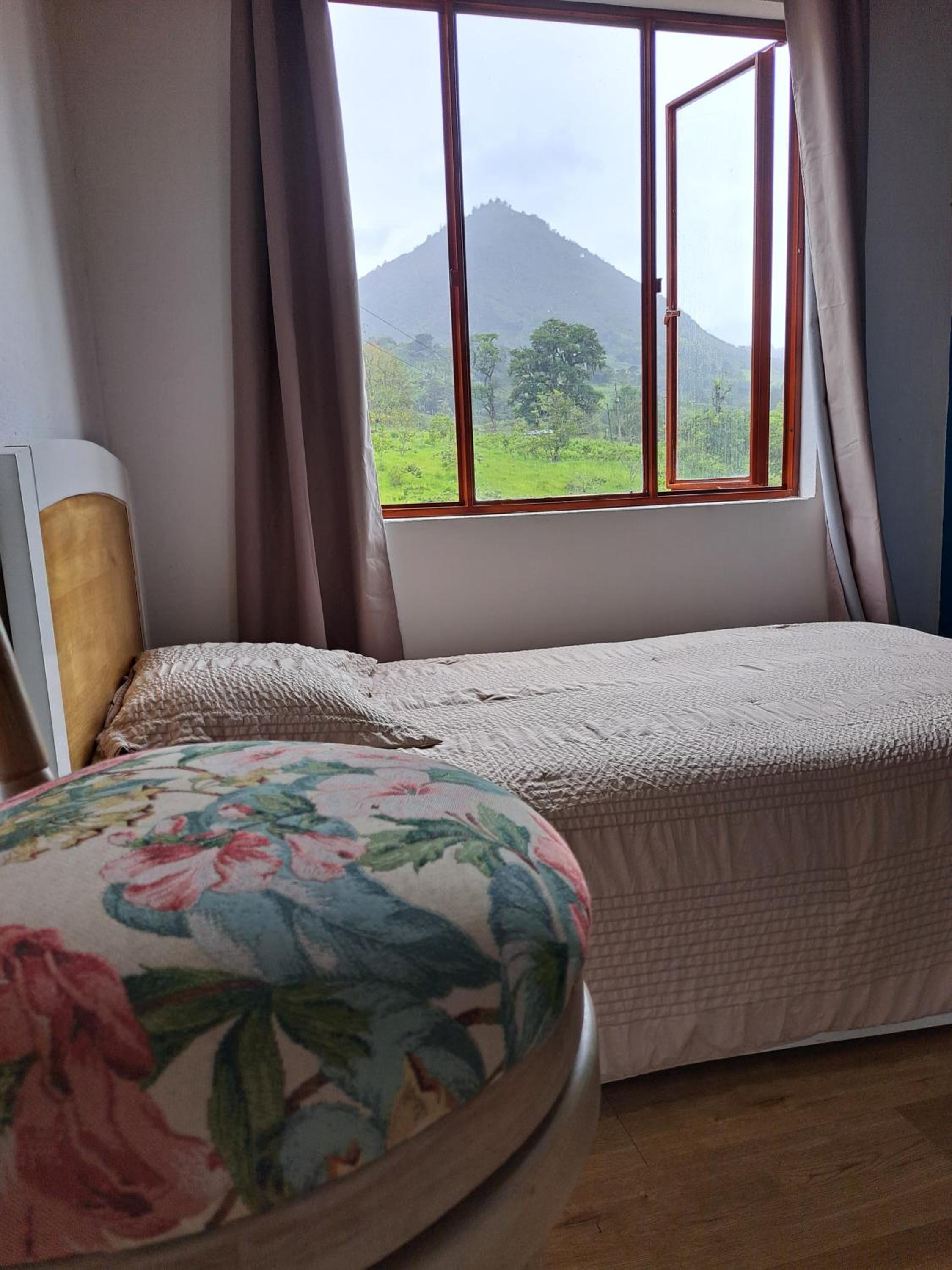 Twin Room with Mountain View photo 2