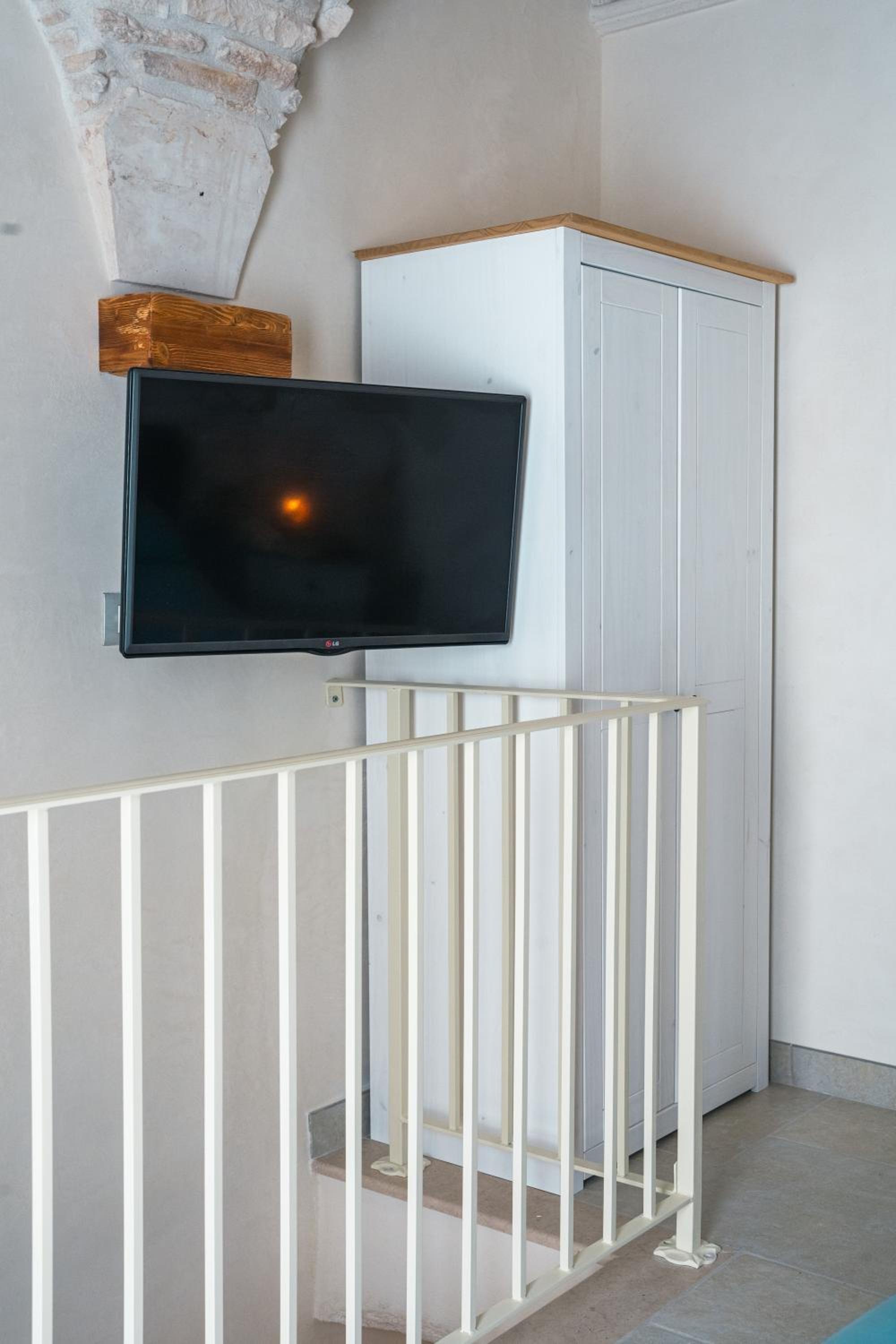 Apartment photo 1