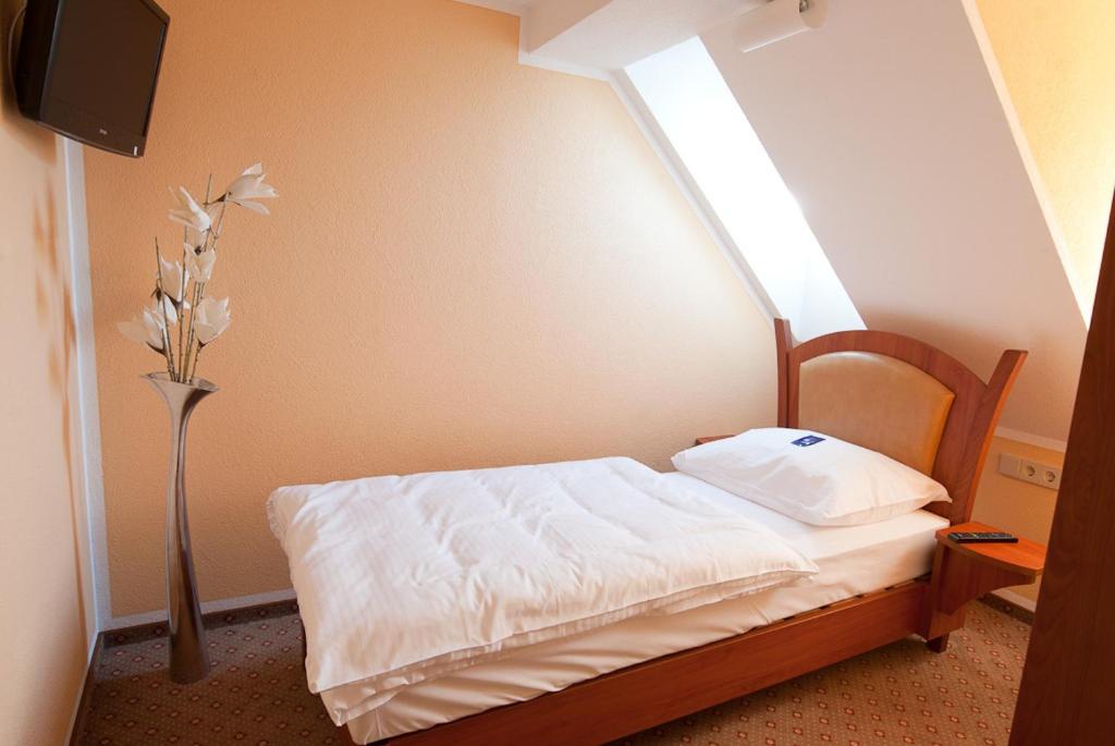 Standard Triple Room - Photo 1