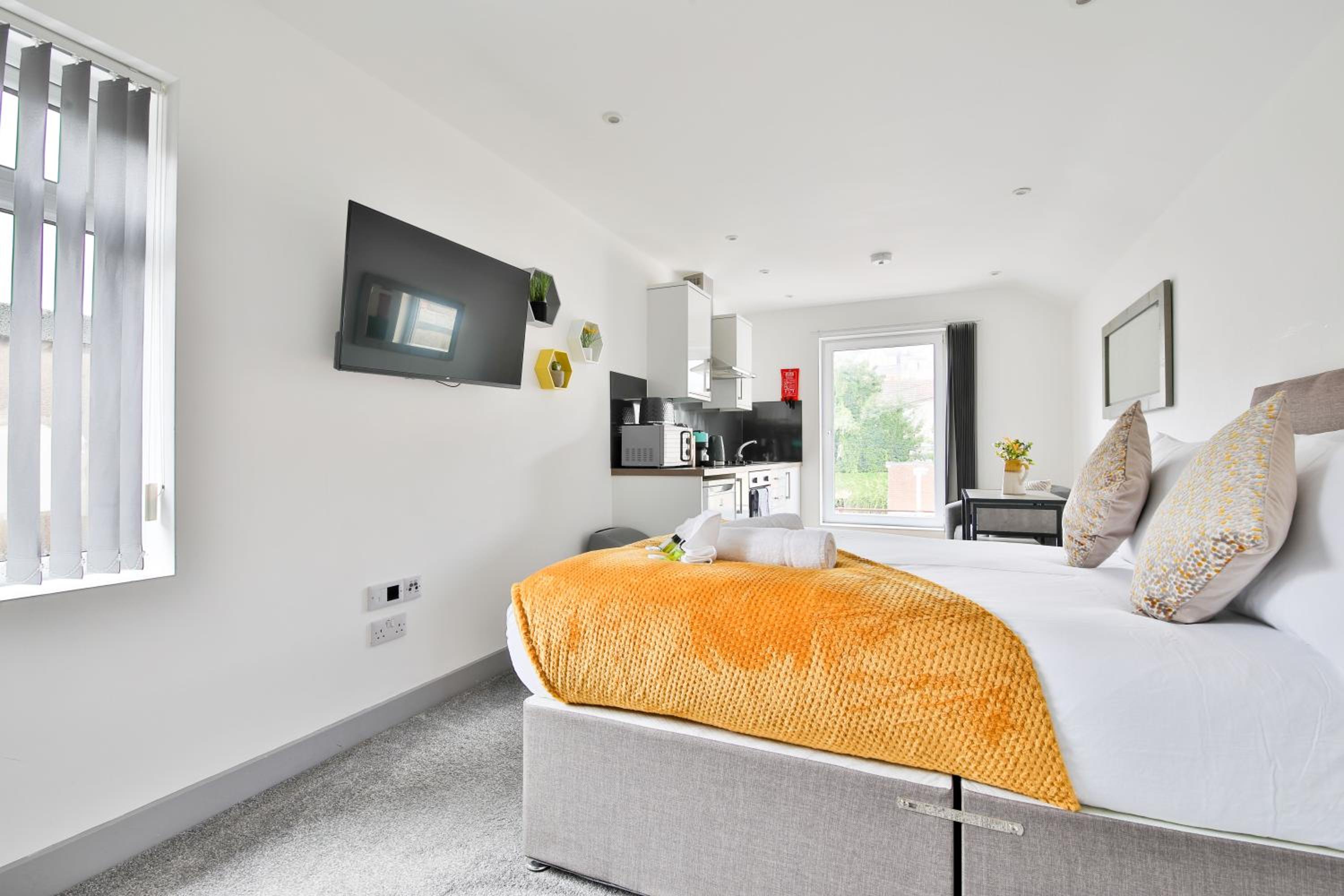 Studio Apartment photo 2