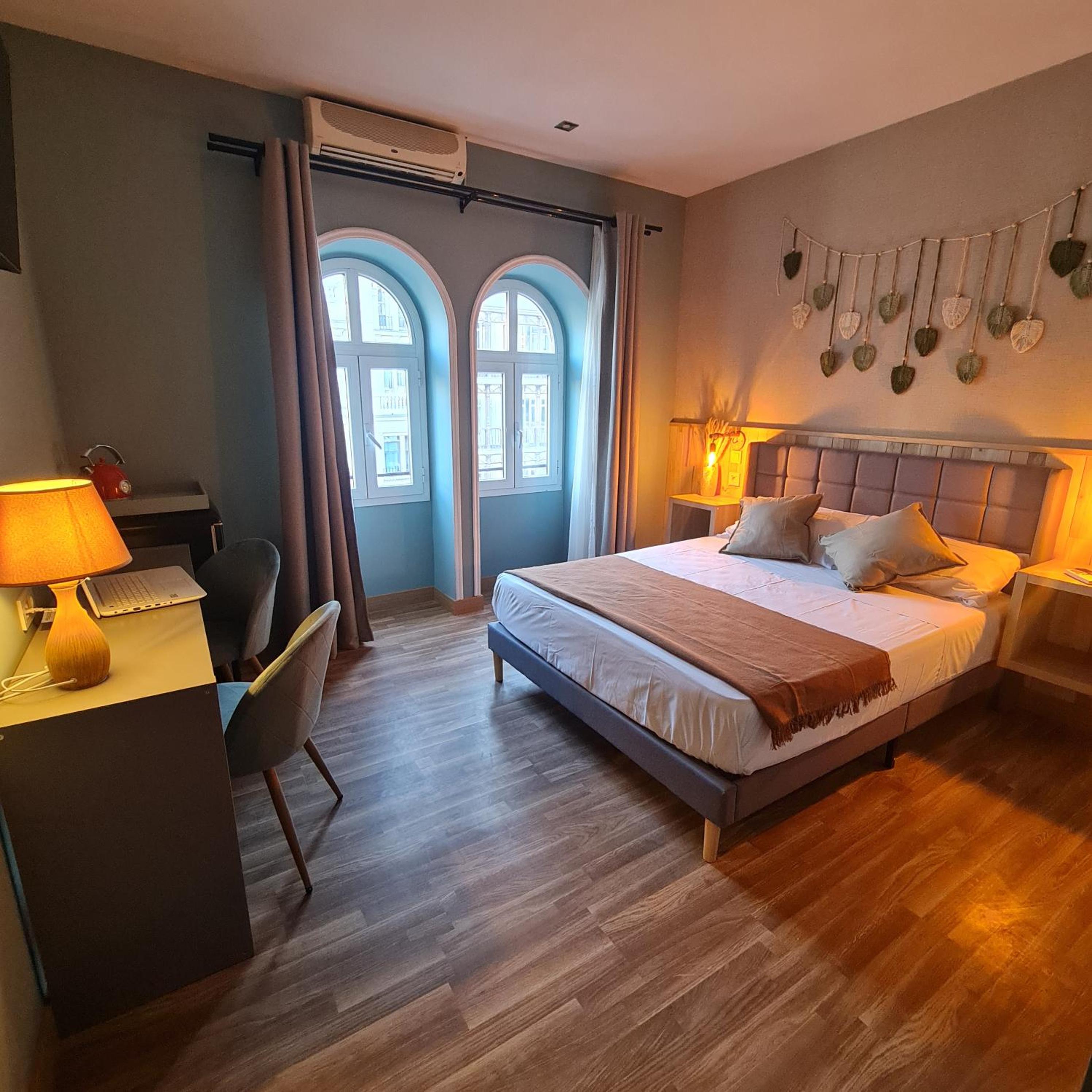 Deluxe Double Room photo 3