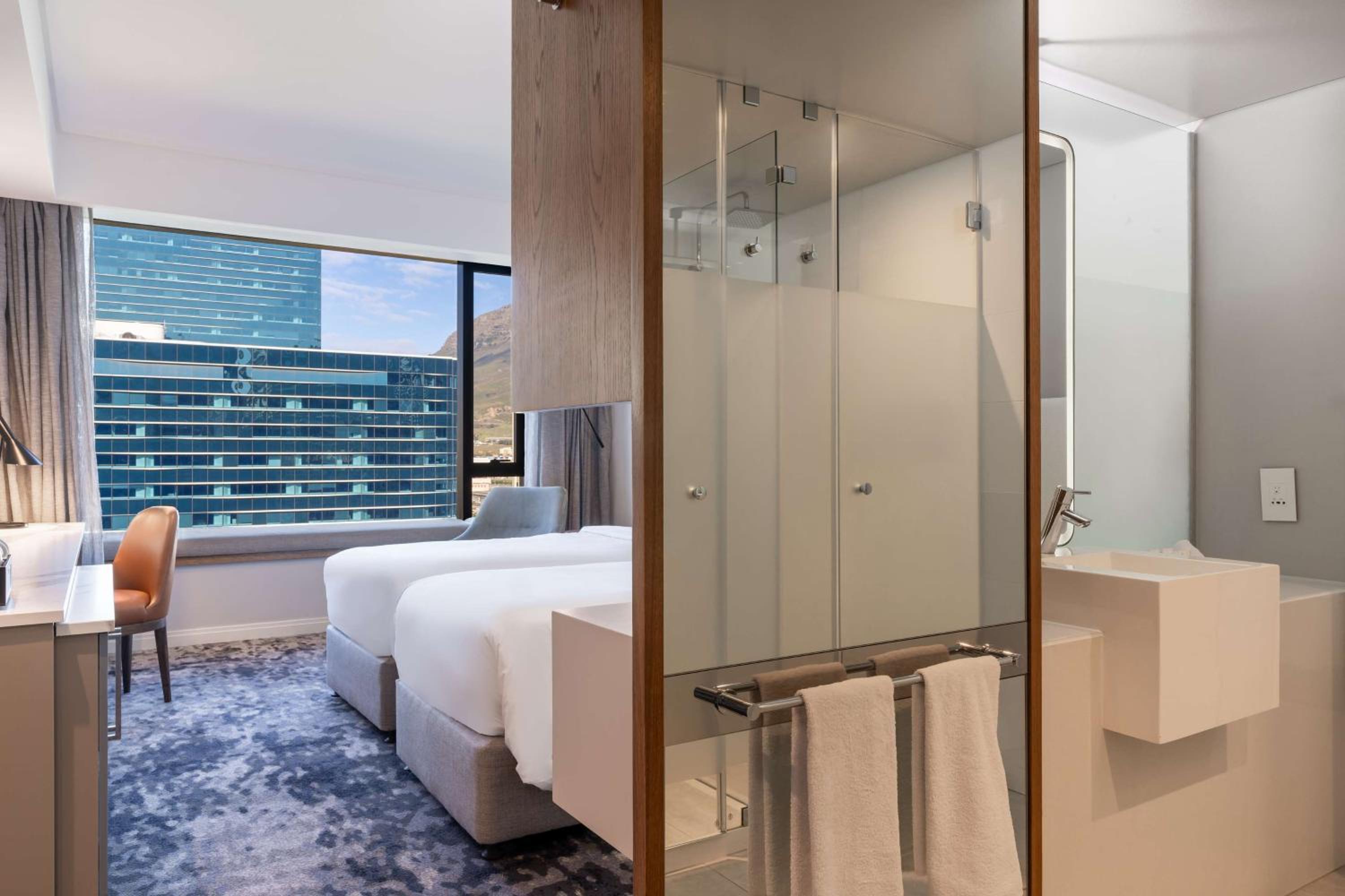 Premium Room with Mountain View - Photo 8