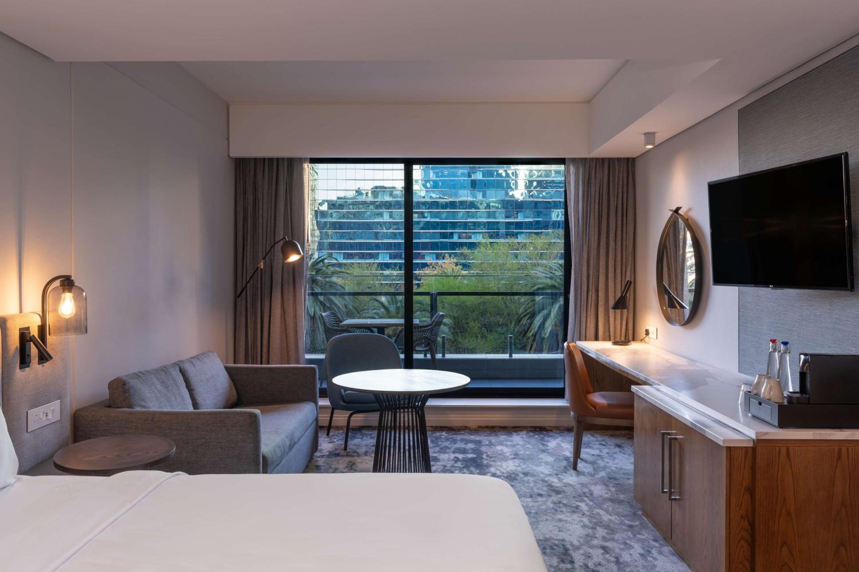 Junior Suite with Balcony and Mountain View - Photo 1