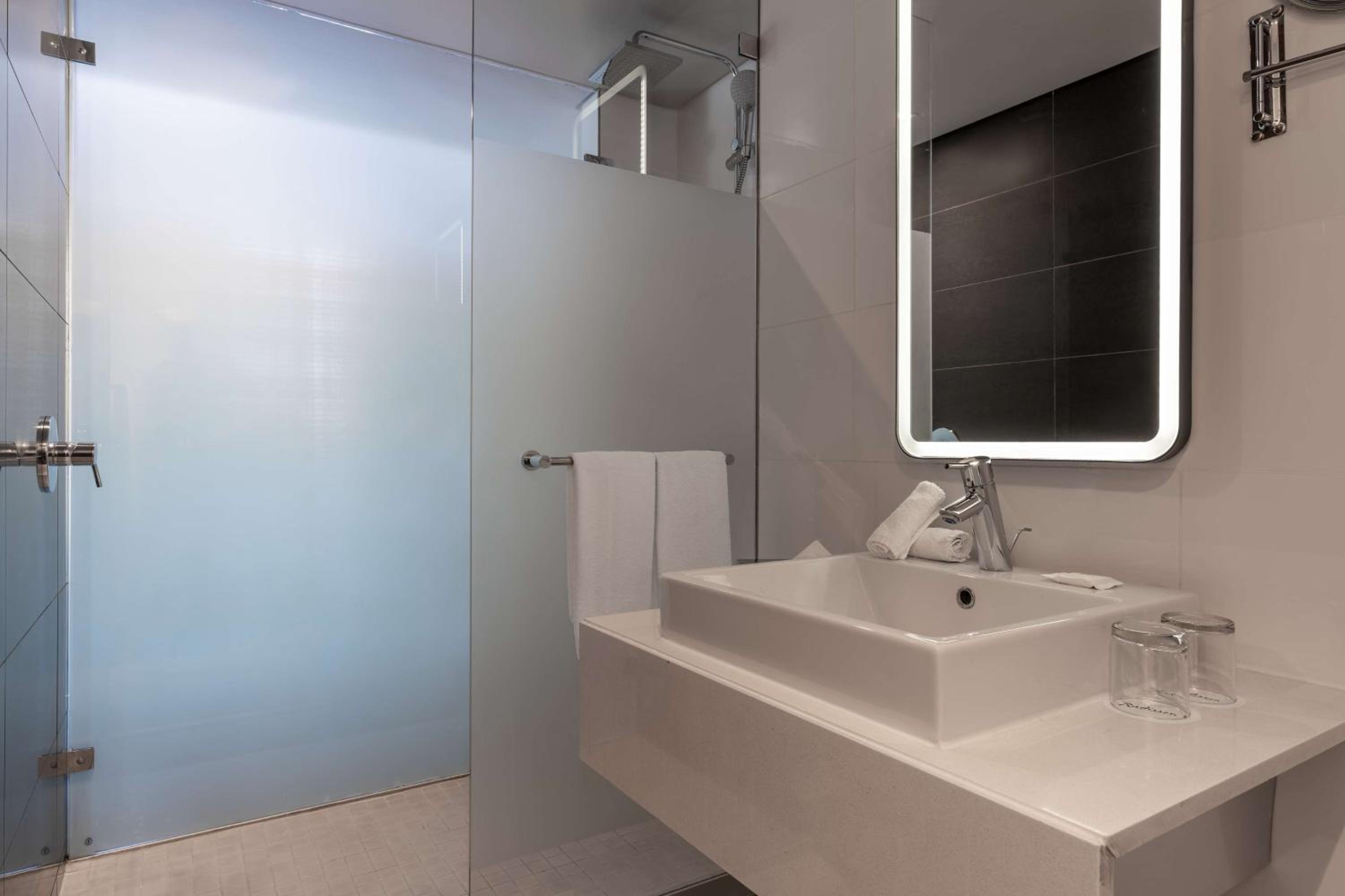 Junior Suite - Photo 12