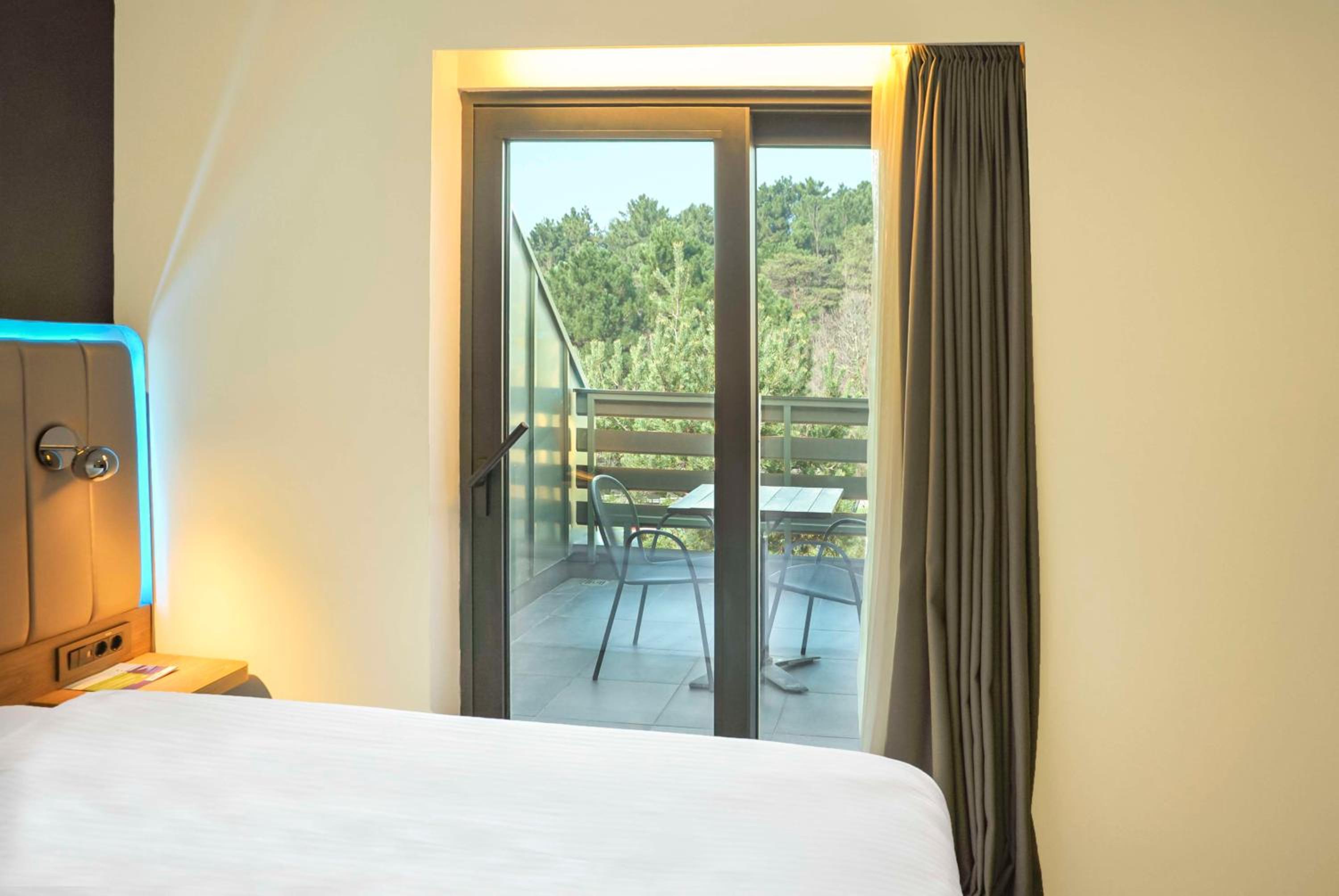Suite with forest view photo 3