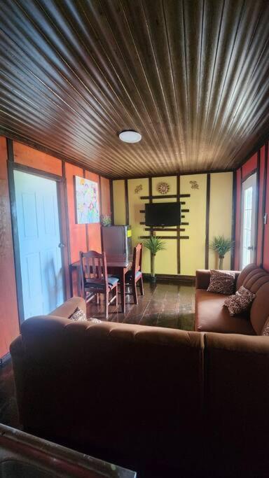 One-Bedroom House photo 1