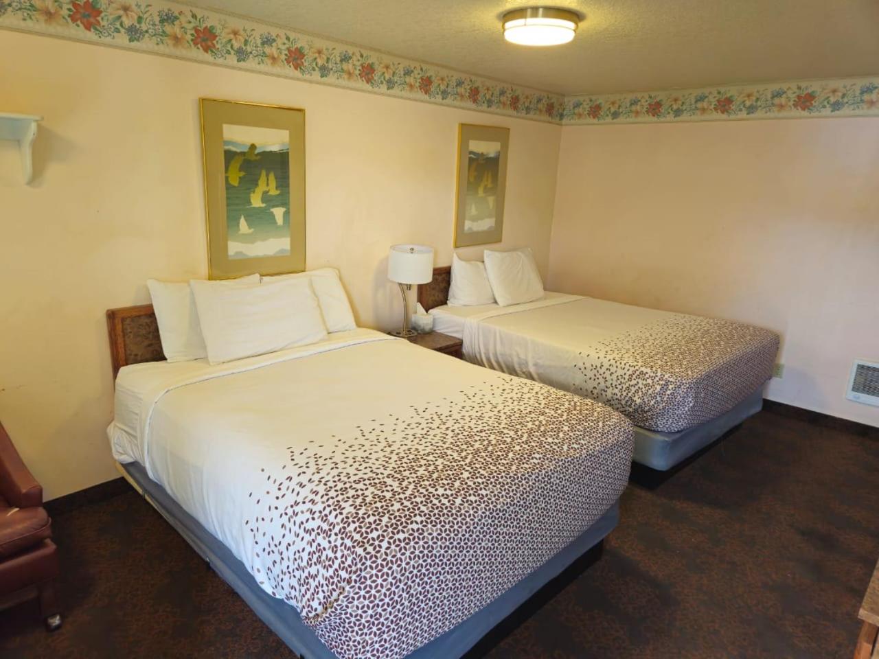 Standard Room with Two Queen Beds