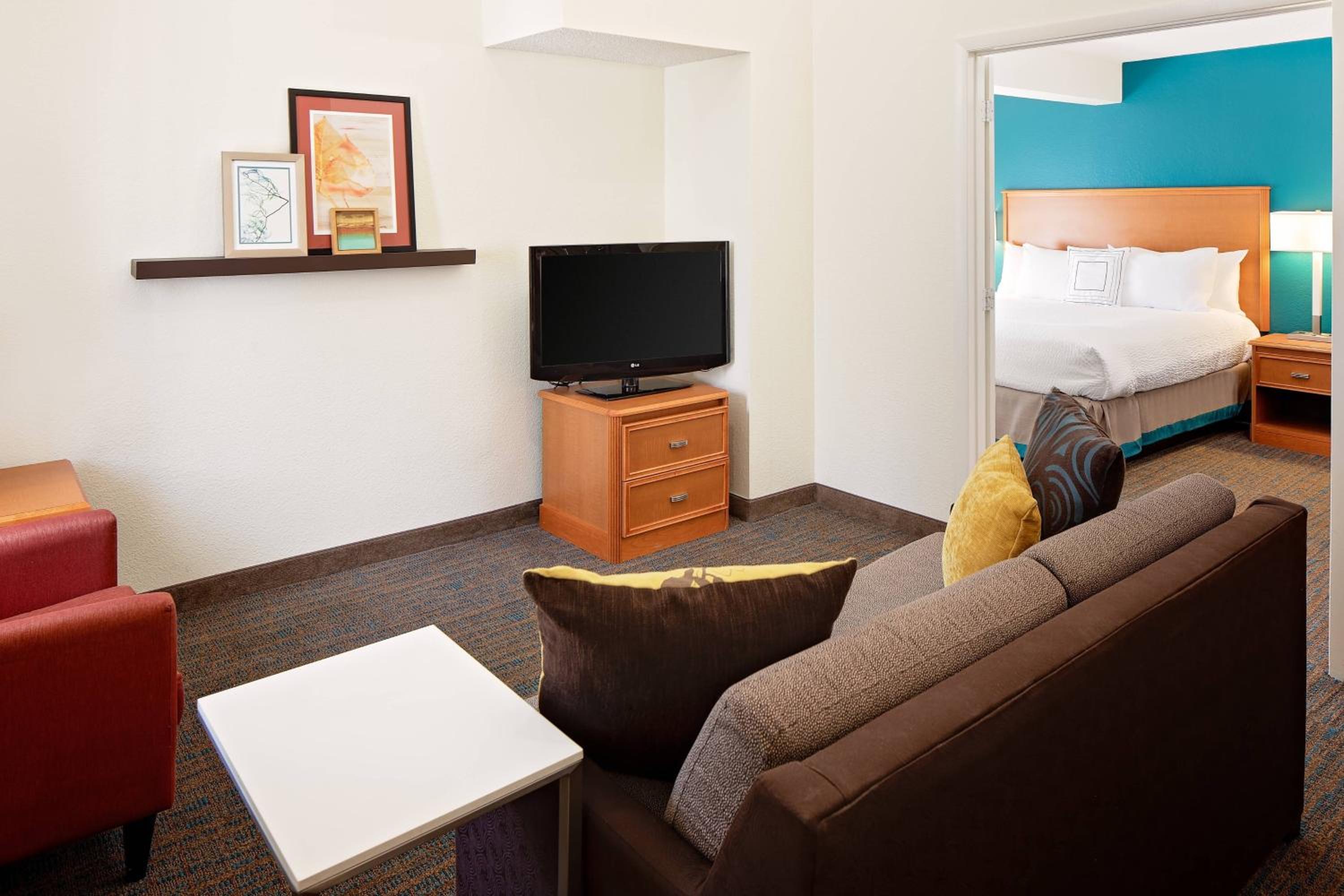 Two-Bedroom Penthouse with Balcony