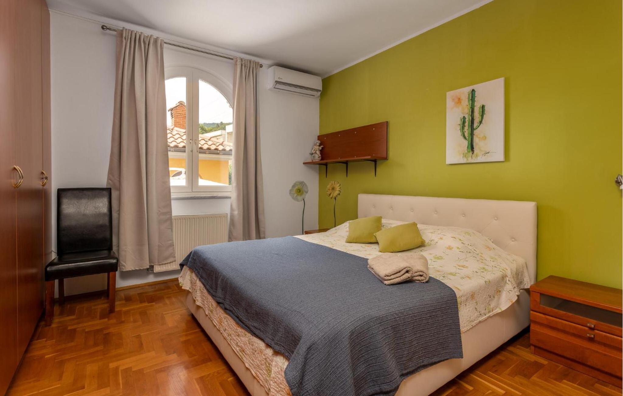 Three-Bedroom Vacation Home  photo 1