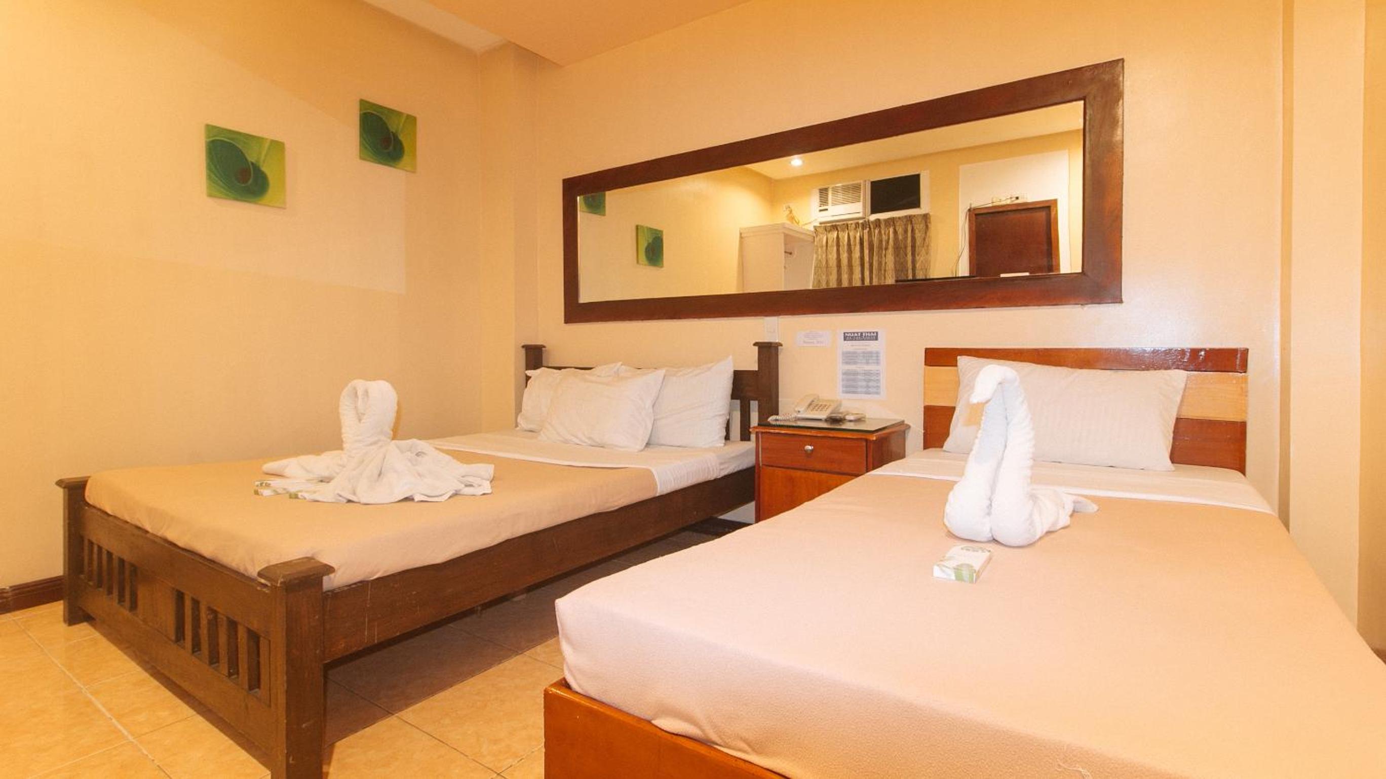Quadruple Room - Photo 3