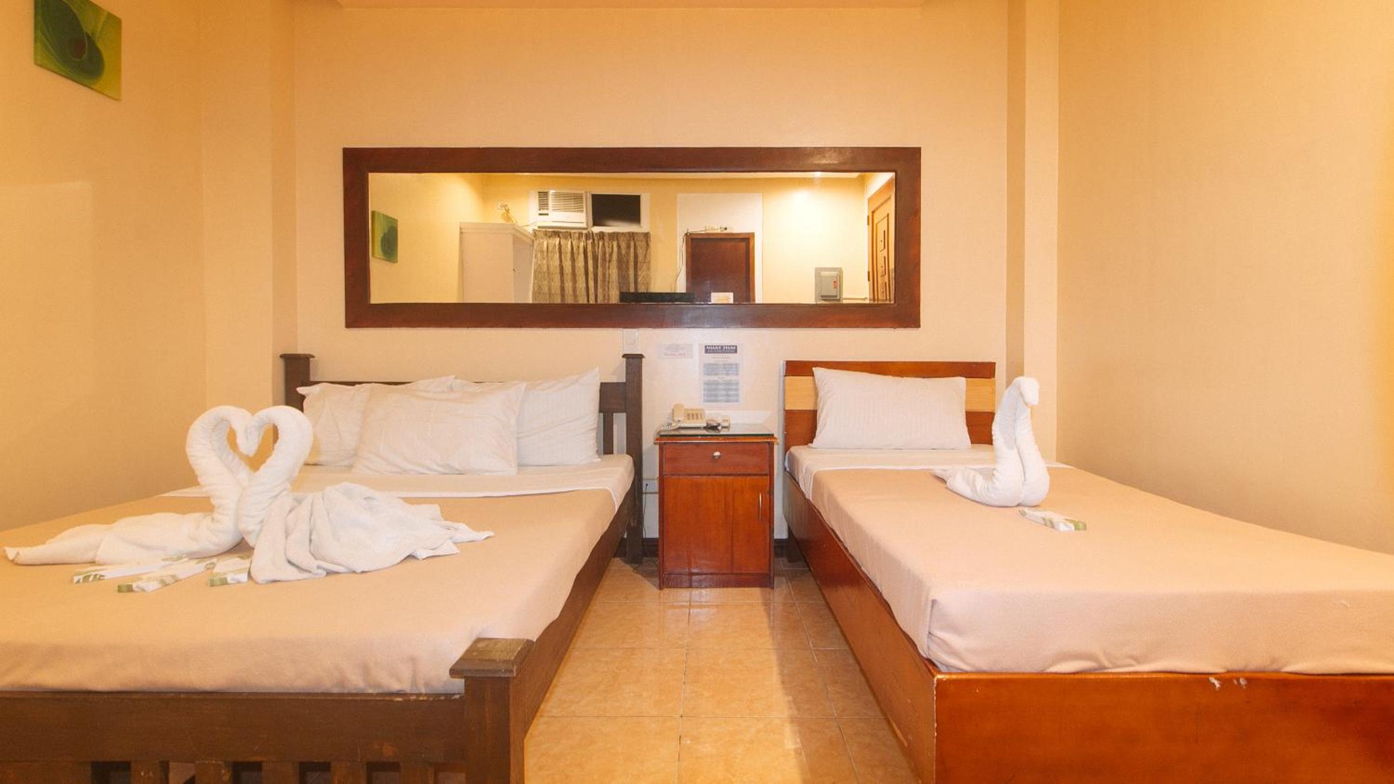 Quadruple Room - Photo 1