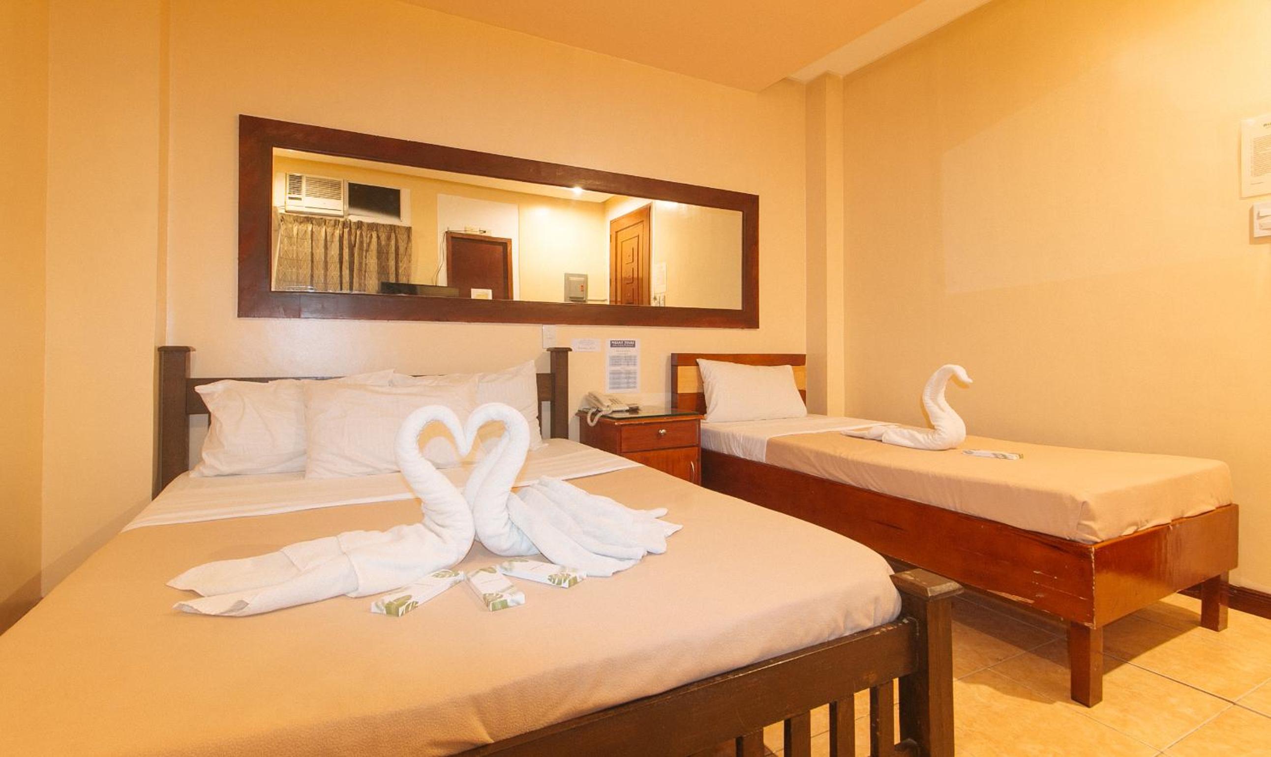 Quadruple Room - Photo 2