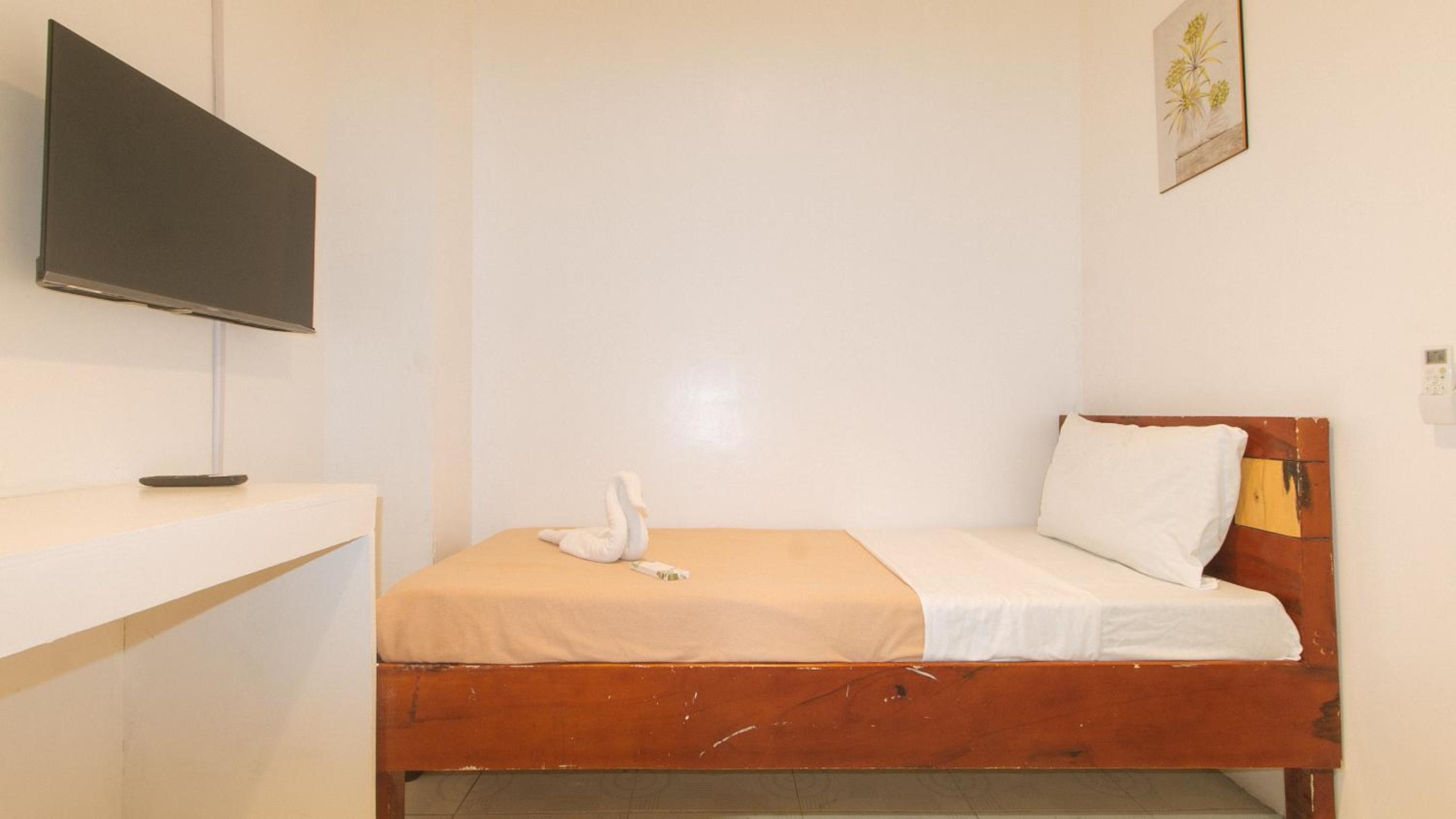 Single Room - Photo 1