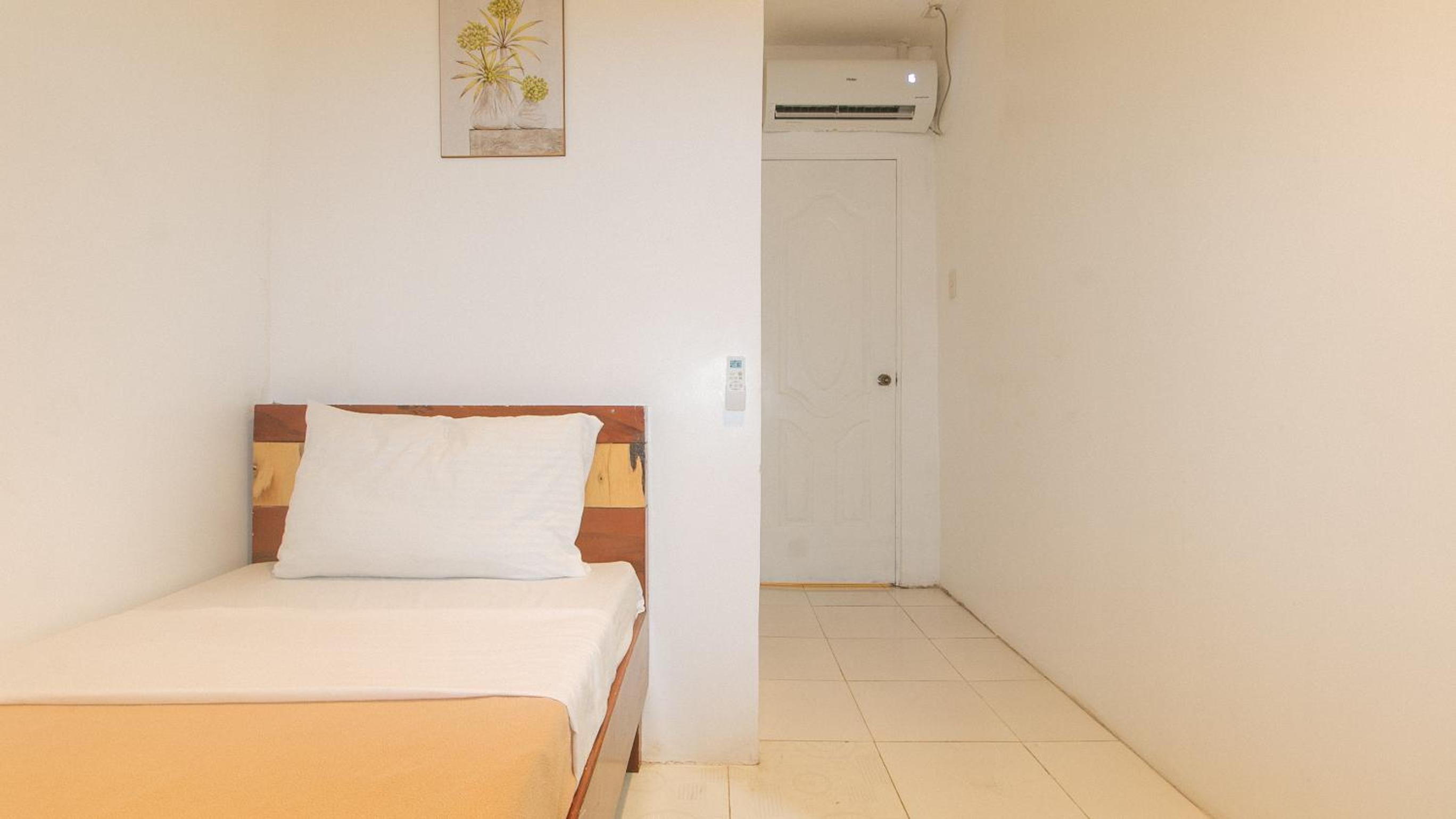 Single Room - Photo 12