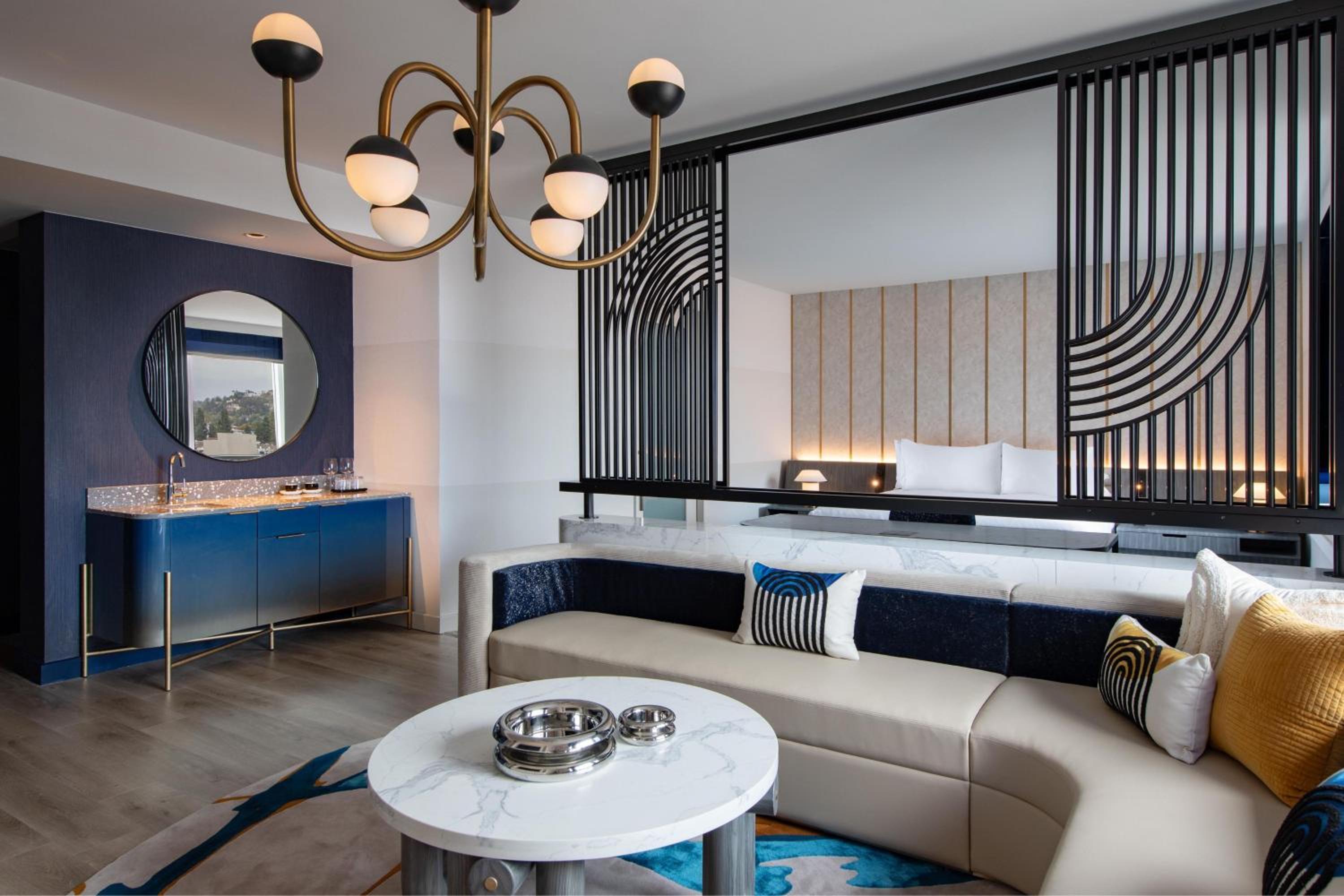 Luxe Level W Suite, Suite, 1 King