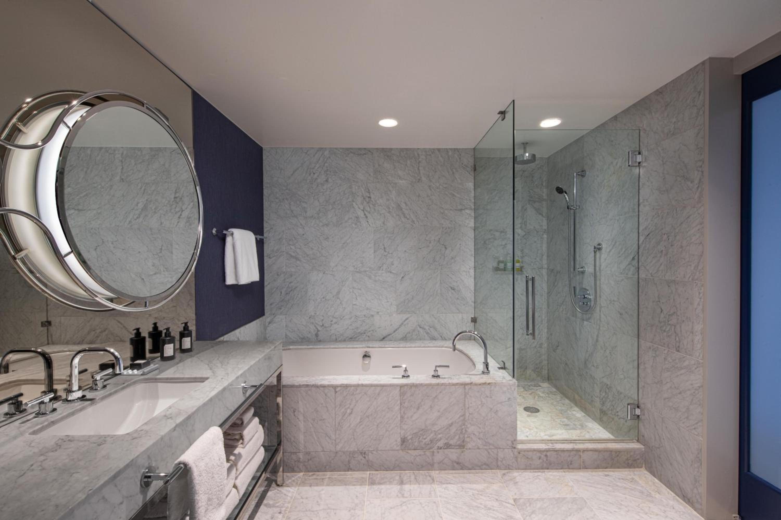 Escape One-Bedroom Suite with One King Bed thumbnail 6