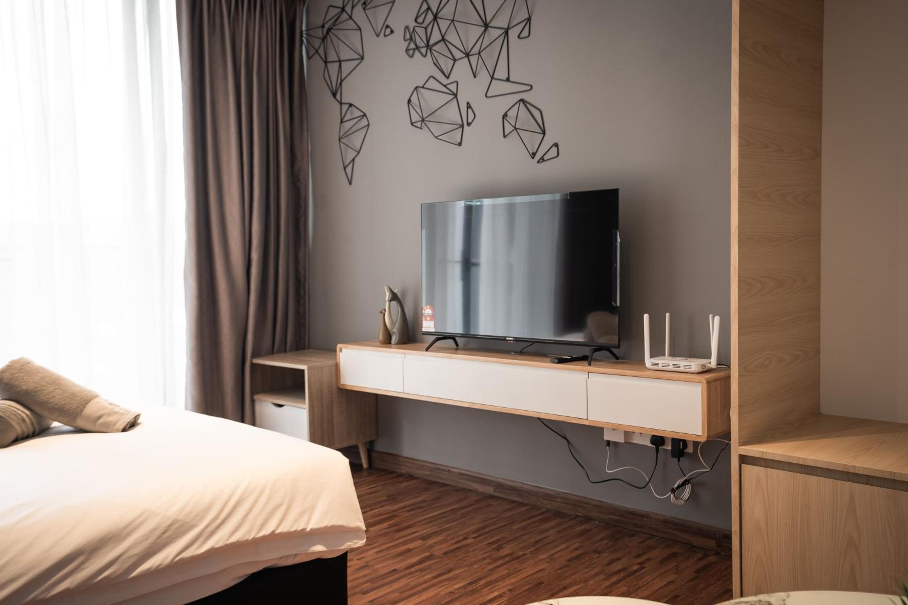 Budget Double Room - Photo 8