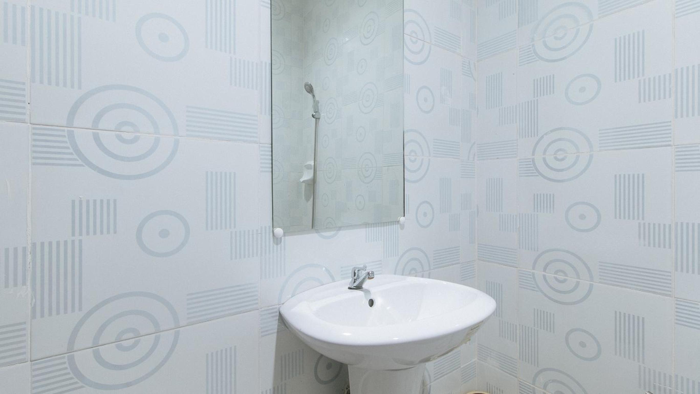 Quadruple Room - Photo 11