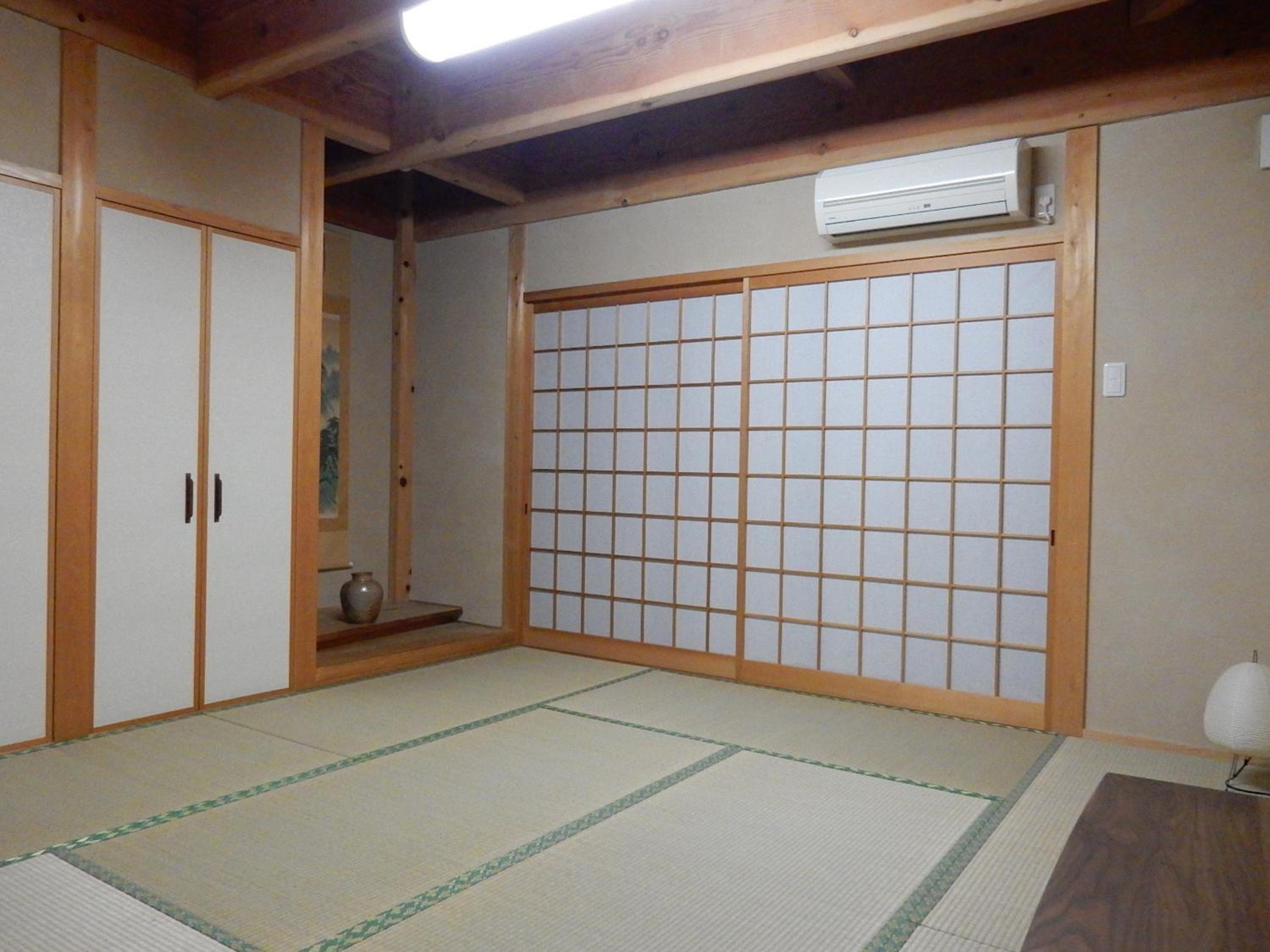 Japanese-Style Townhouse - Photo 9