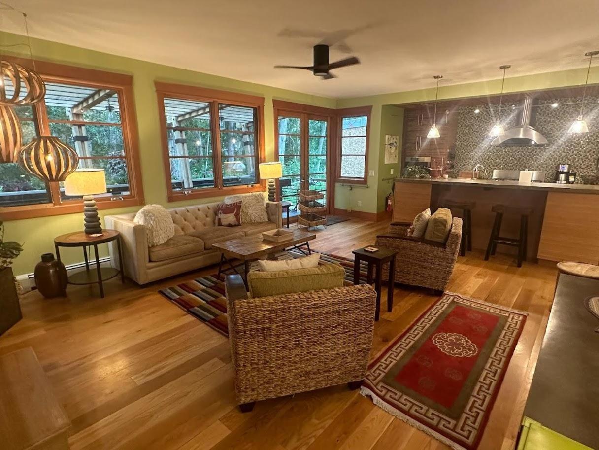 Three-Bedroom Vacation Home  photo 1