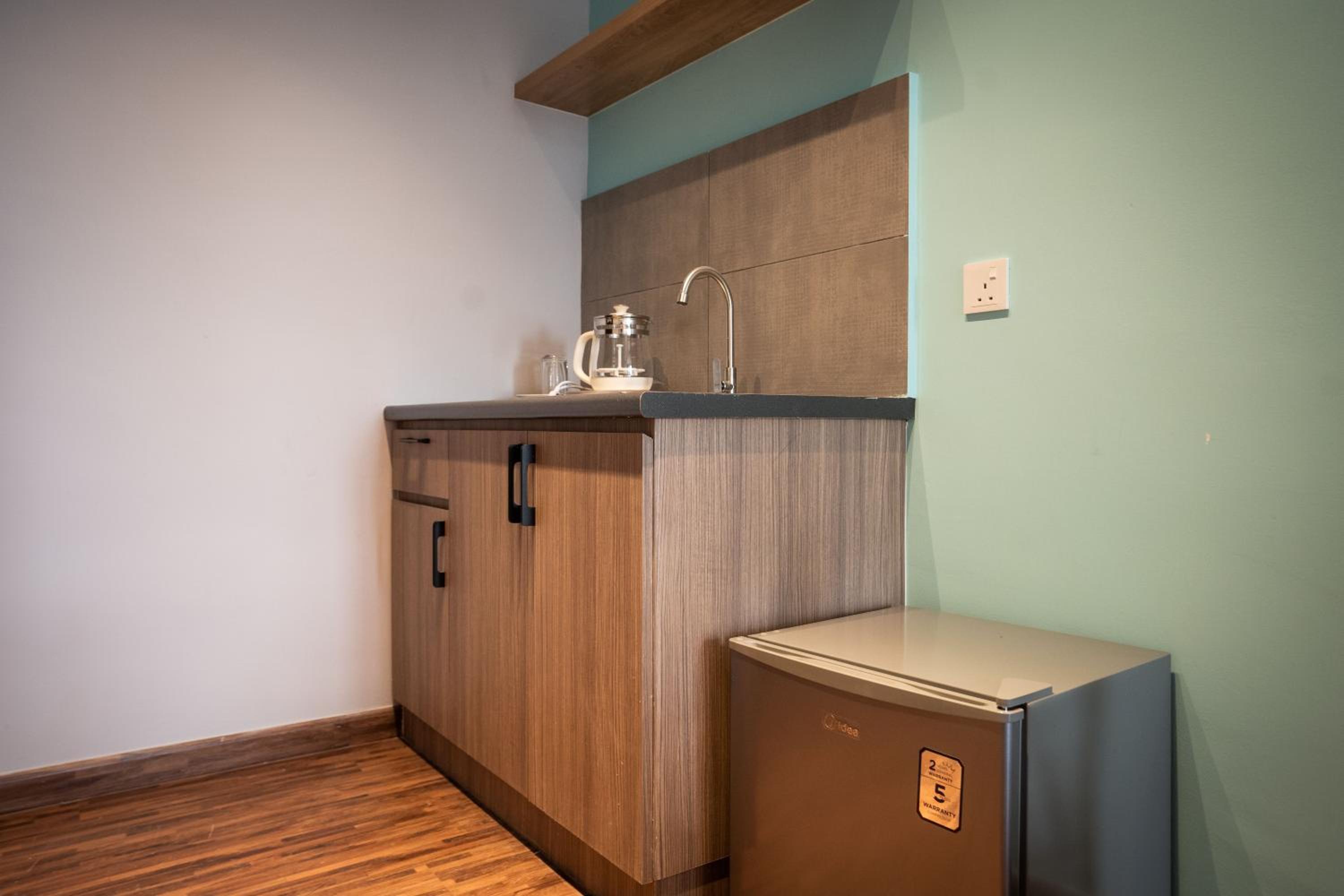 Budget Twin Room - Photo 5