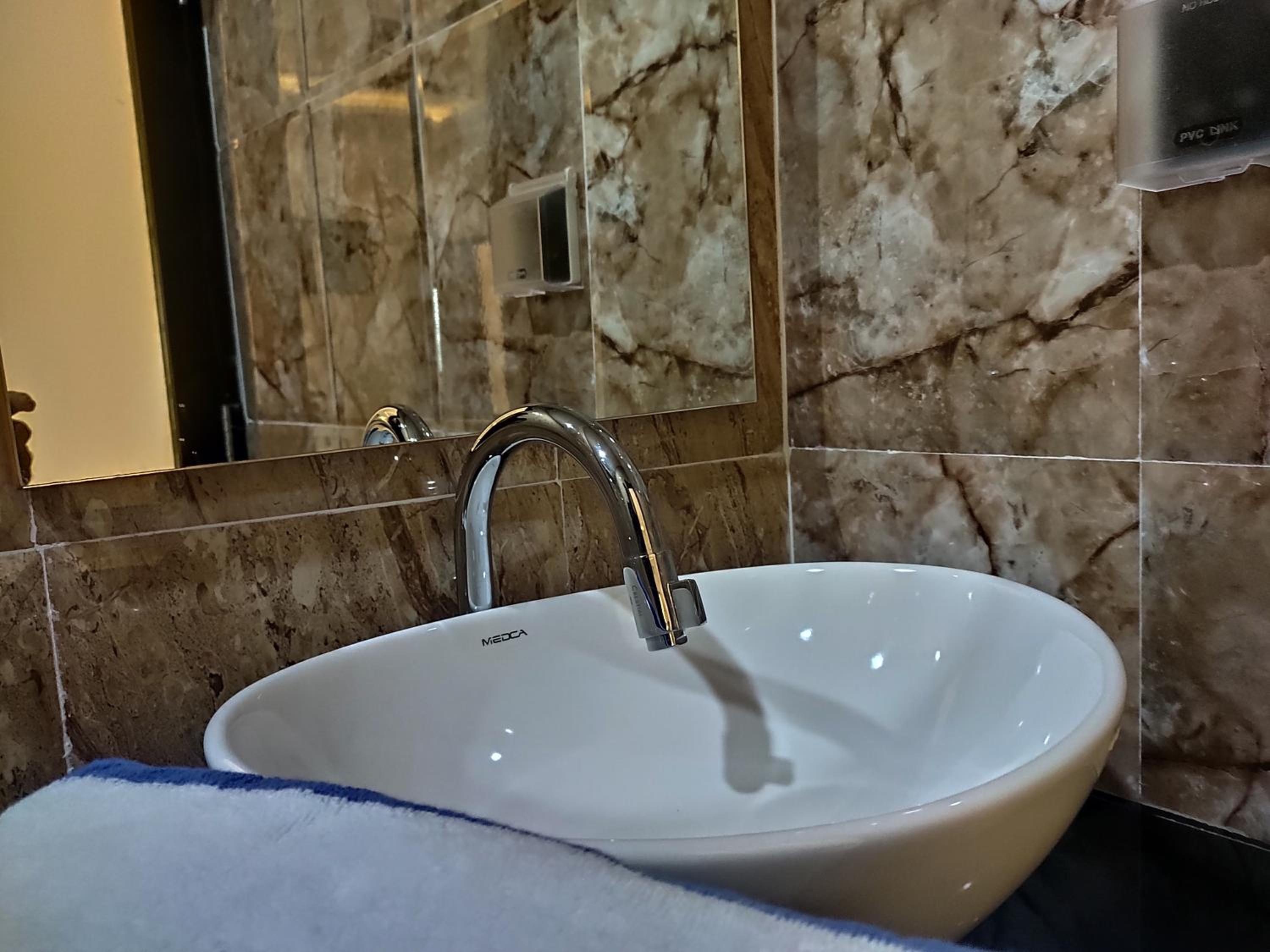 Deluxe Double Room with Balcony and Sea View