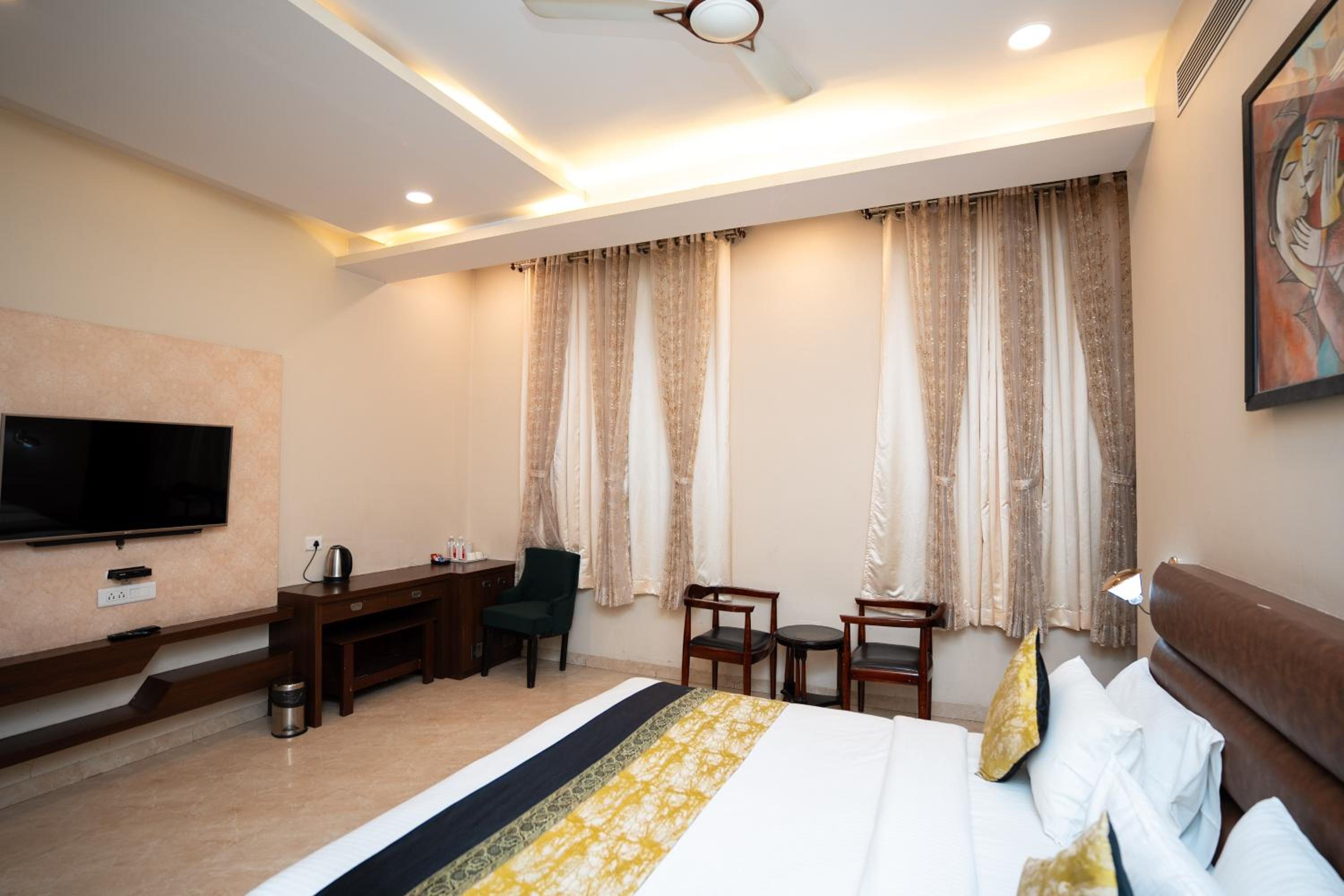Deluxe Twin Room - Photo 12