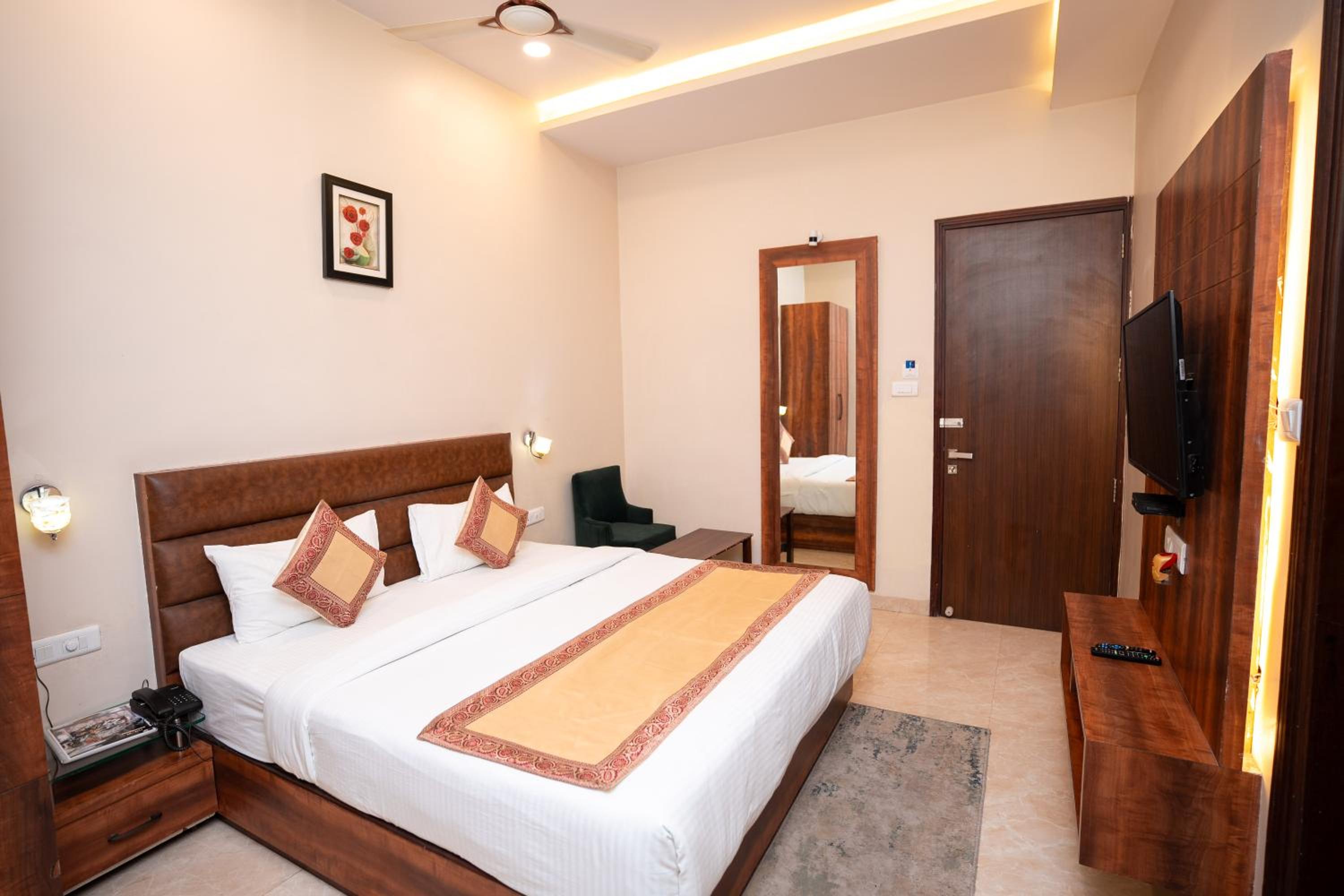 Deluxe Double Room - Photo 9