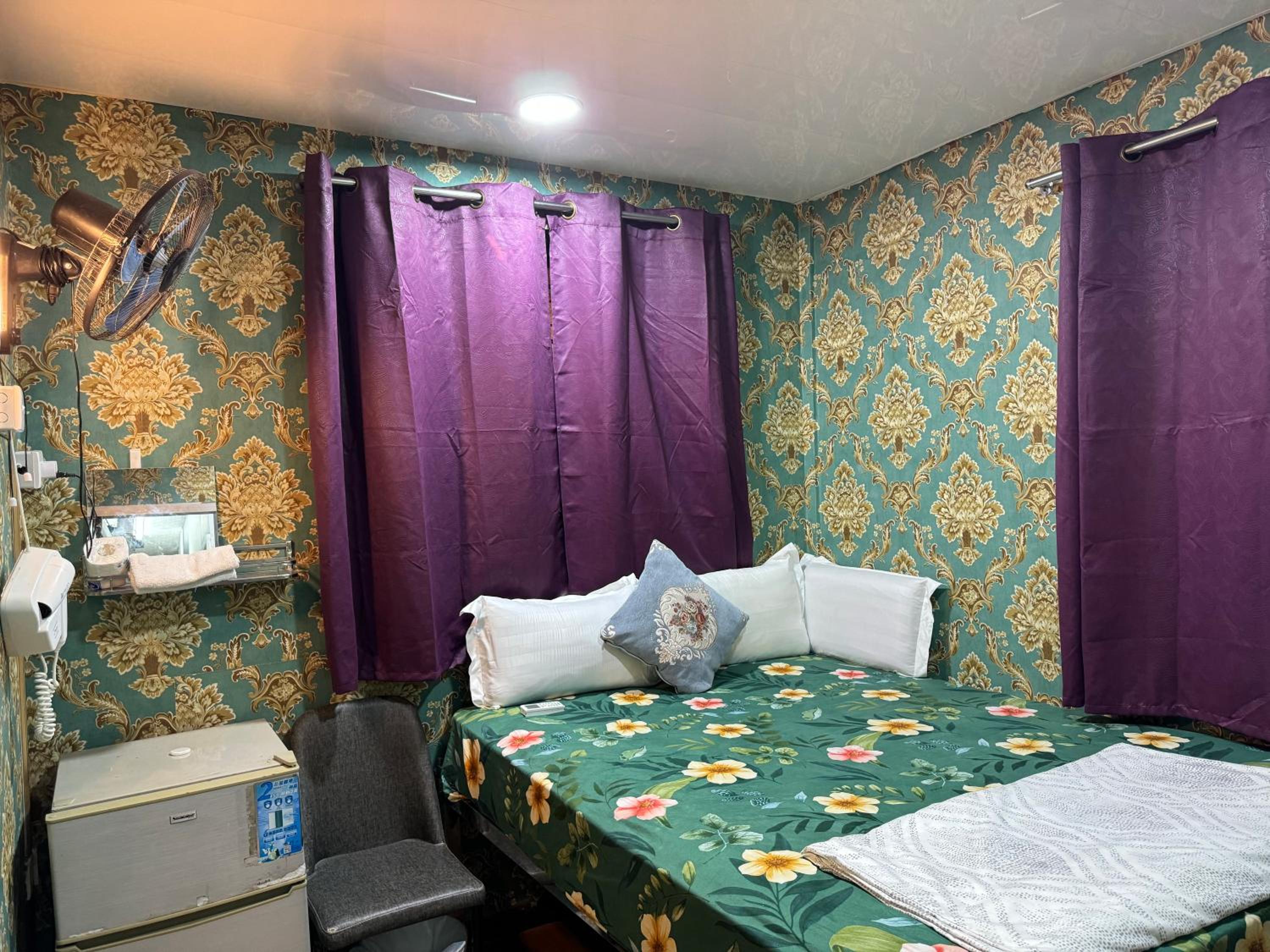 Double Room with Shared Toilet
