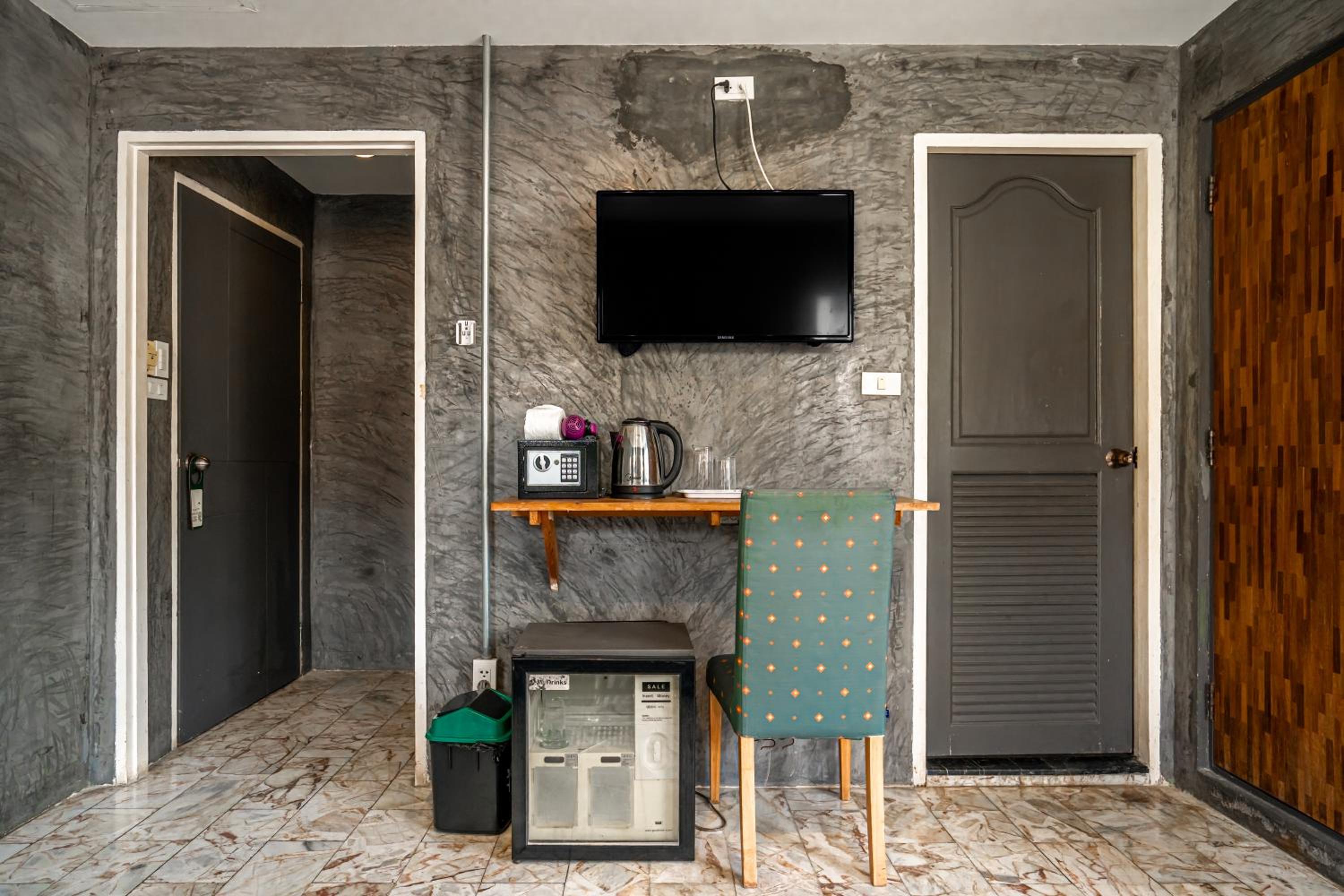 Standard Double Room - Photo 6