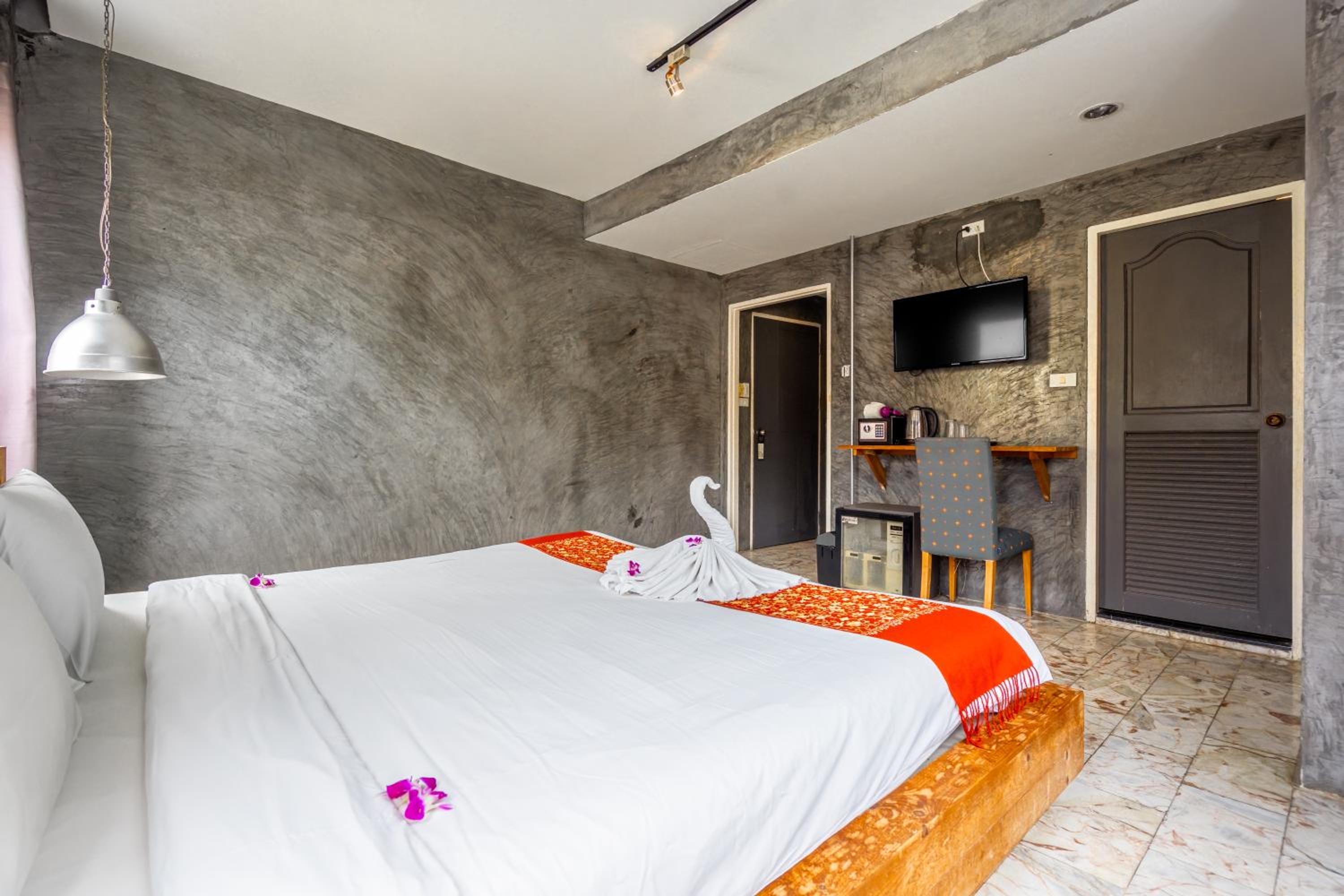 Standard Double Room - Photo 3